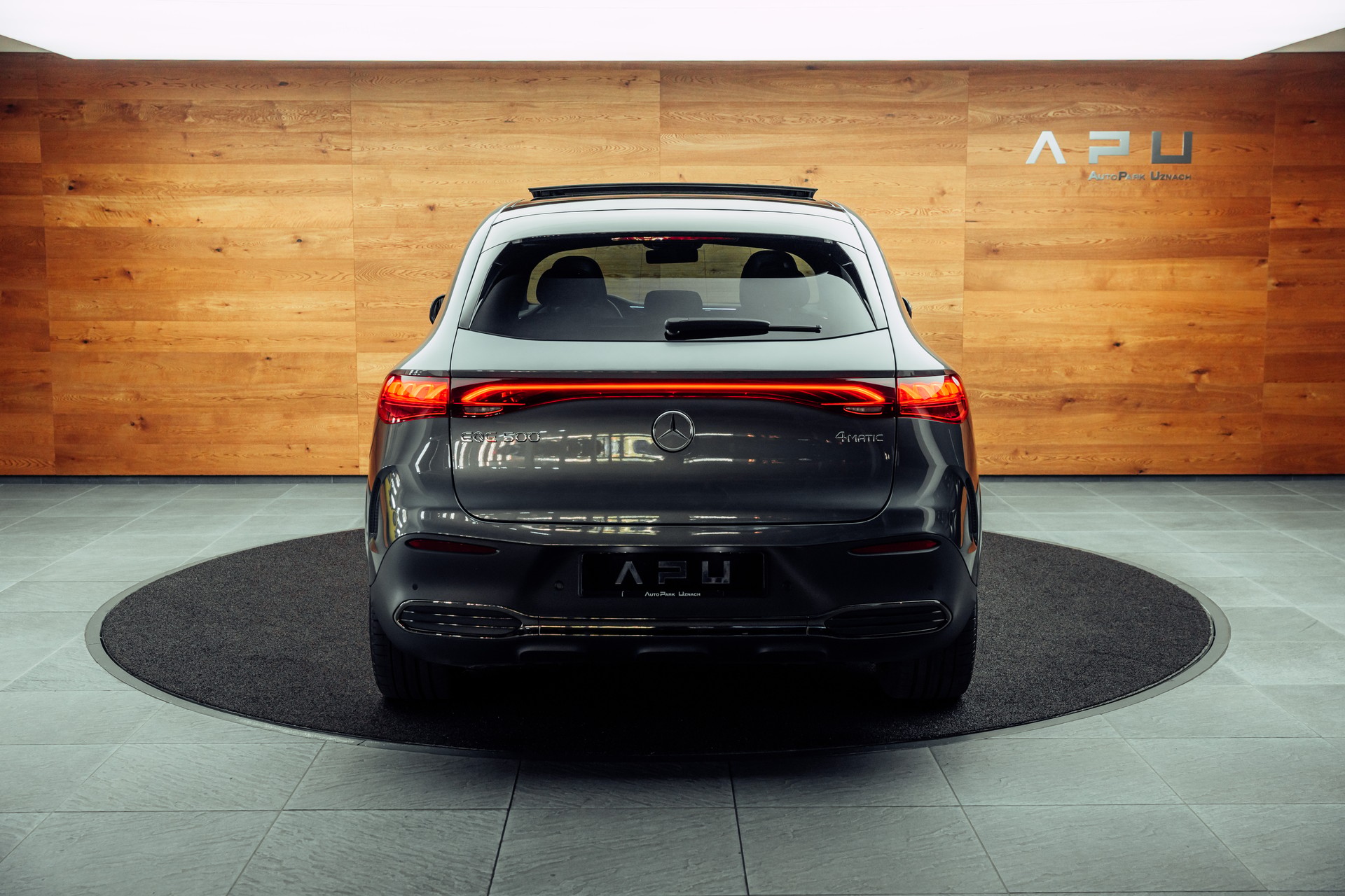 MERCEDES-BENZ EQE 500 4 Matic Executive Edition-image-18
