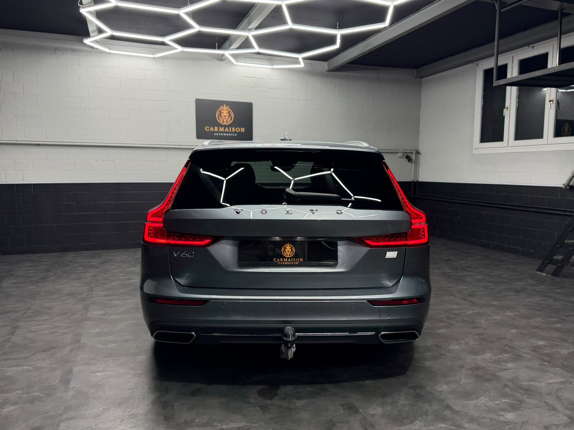 VOLVO V60 T6 eAWD Twin Engine Inscription Geartronic | CH-Auto | Gratis-Service | 360° Kamera | Harman/Kardon | Anhängerkupplung 2T-image-8