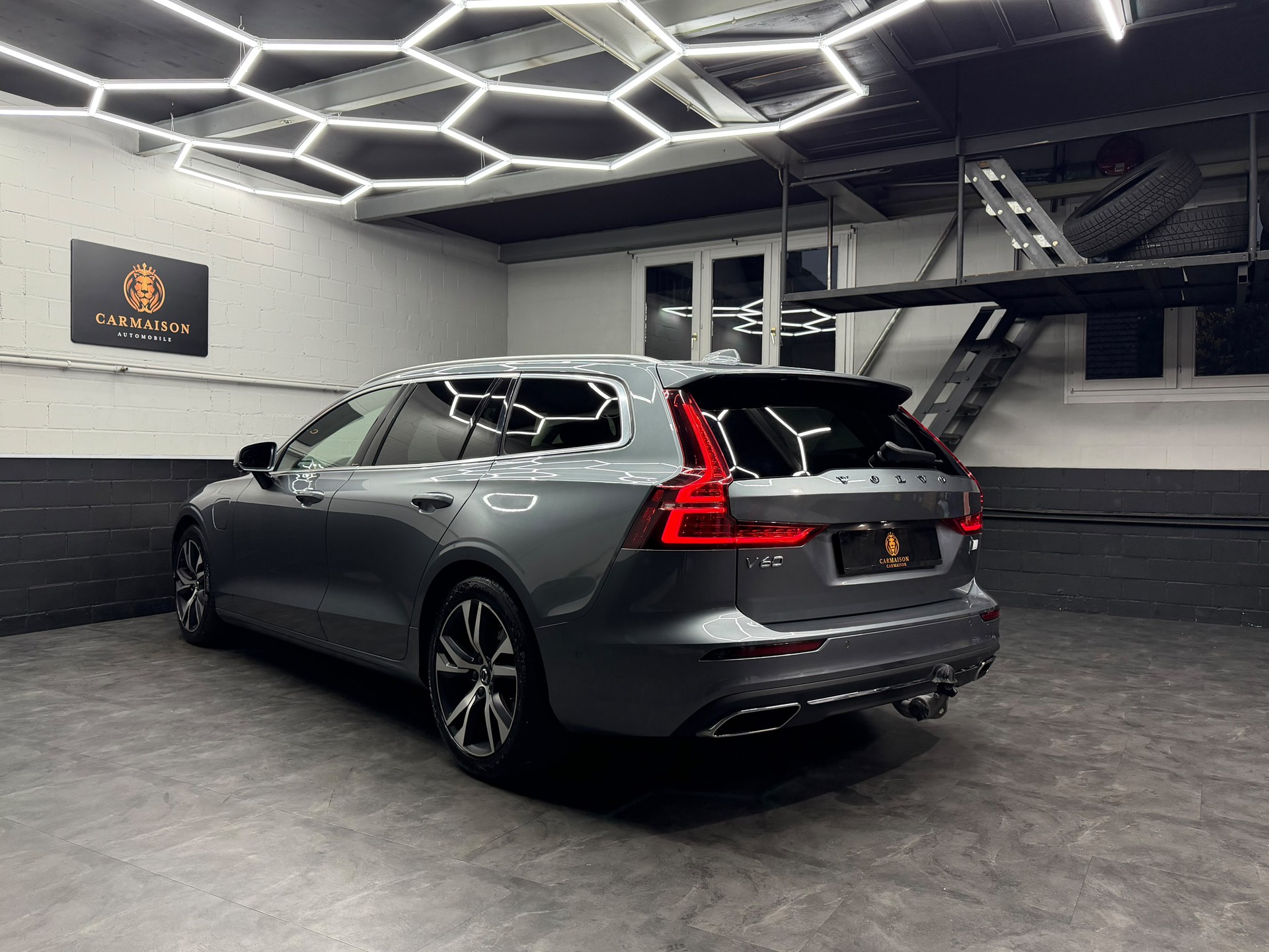 VOLVO V60 T6 eAWD Twin Engine Inscription Geartronic | CH-Auto | Gratis-Service | 360° Kamera | Harman/Kardon | Anhängerkupplung 2T-image-7