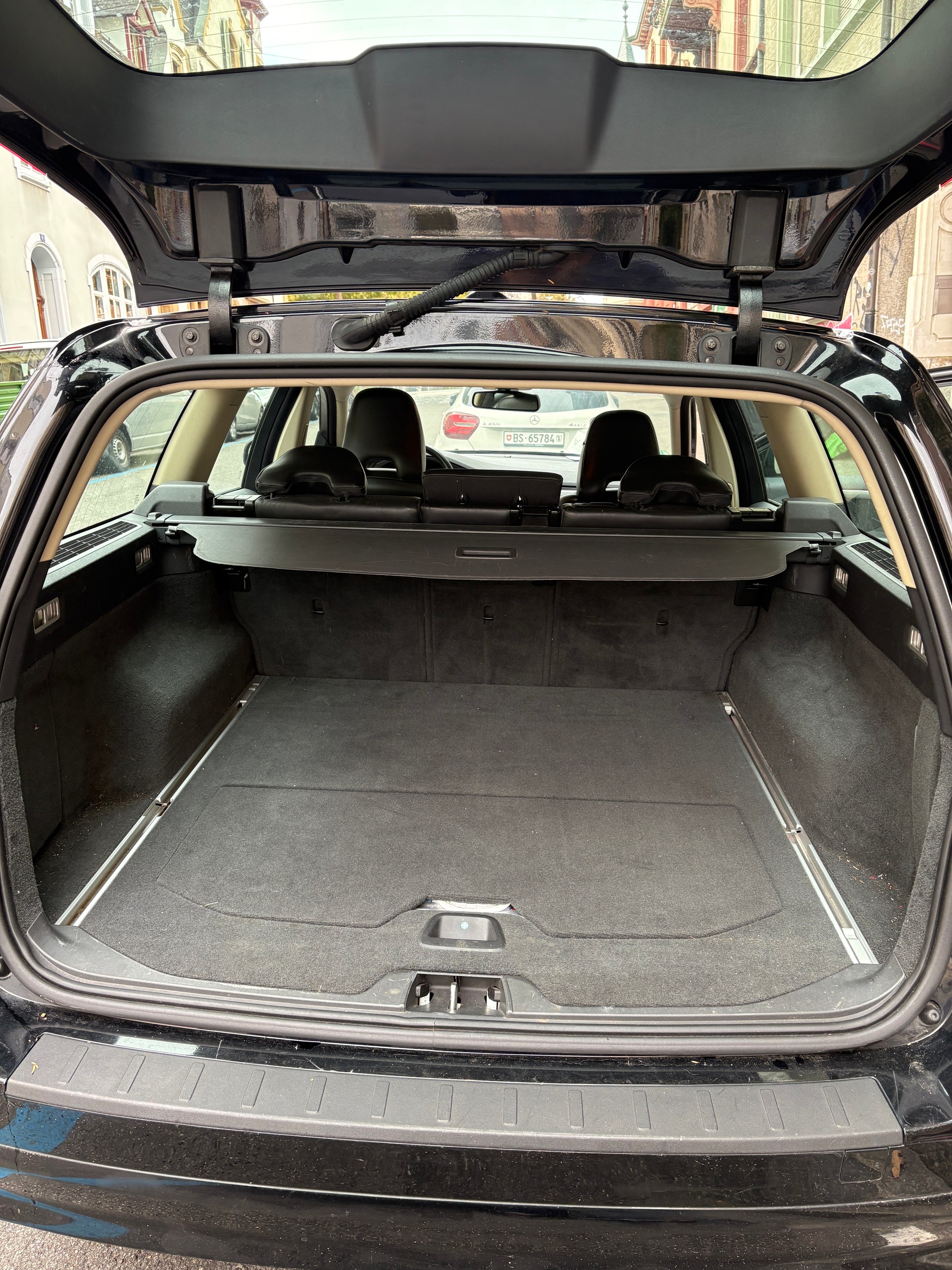 VOLVO V70 2.5 T momentum-image-5