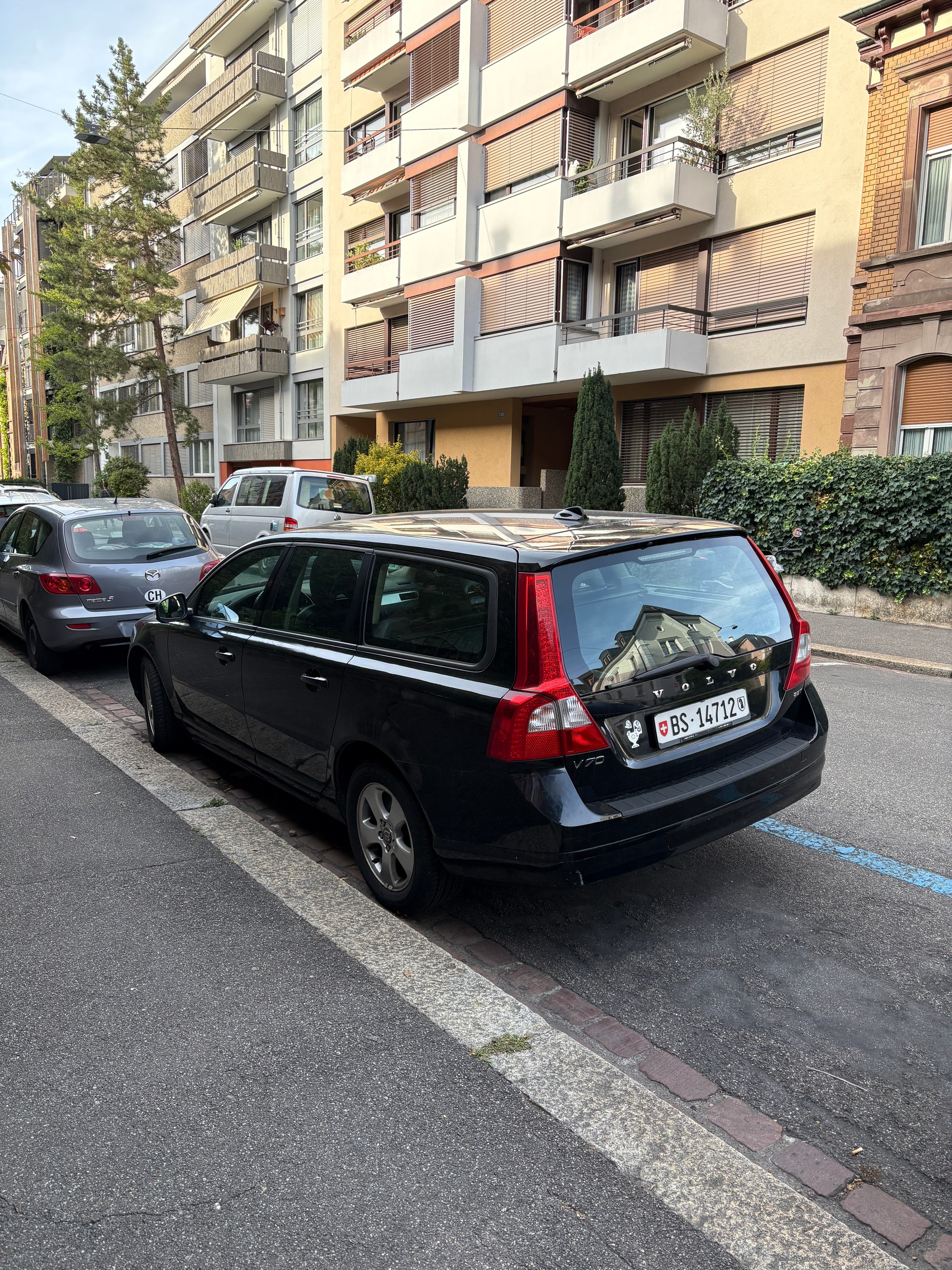 VOLVO V70 2.5 T momentum-image-1