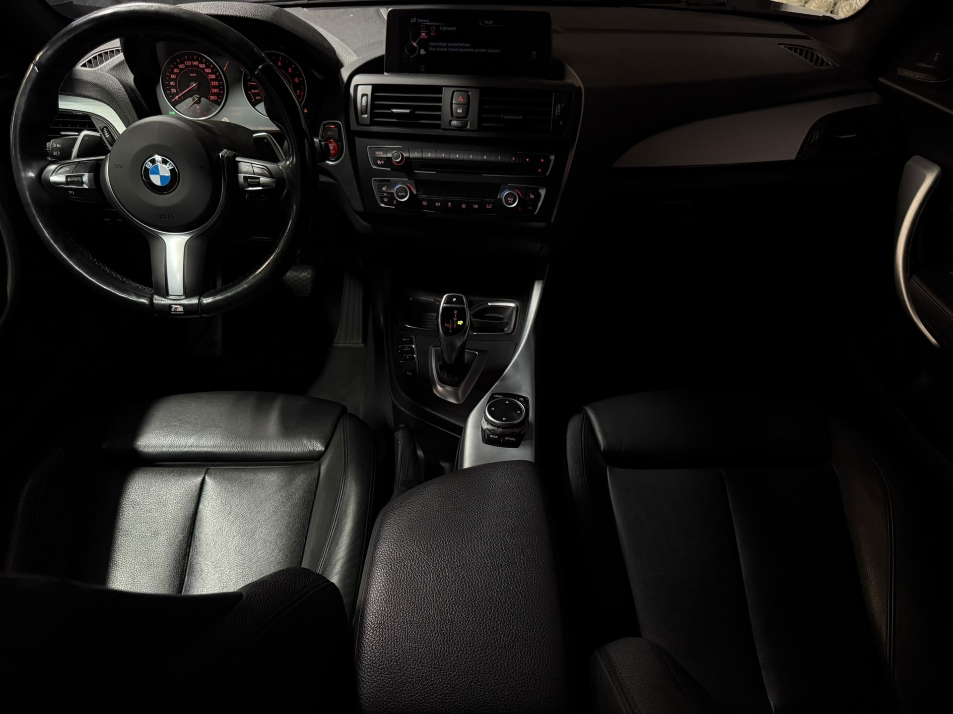 BMW M235i Steptronic-image-17
