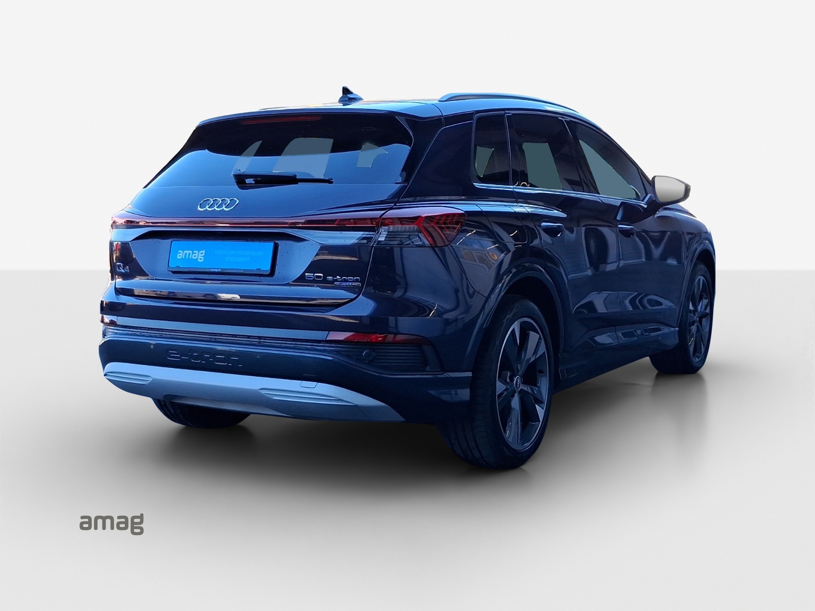 AUDI Q4 e-tron 50 quattro-image-4