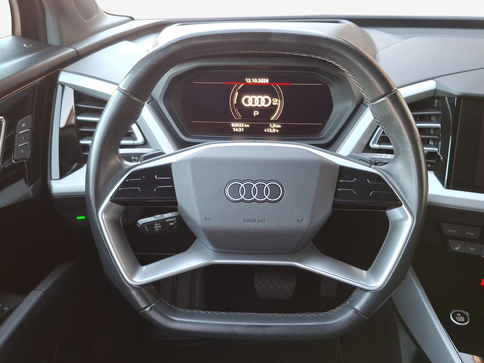 AUDI Q4 e-tron 50 quattro-image-9
