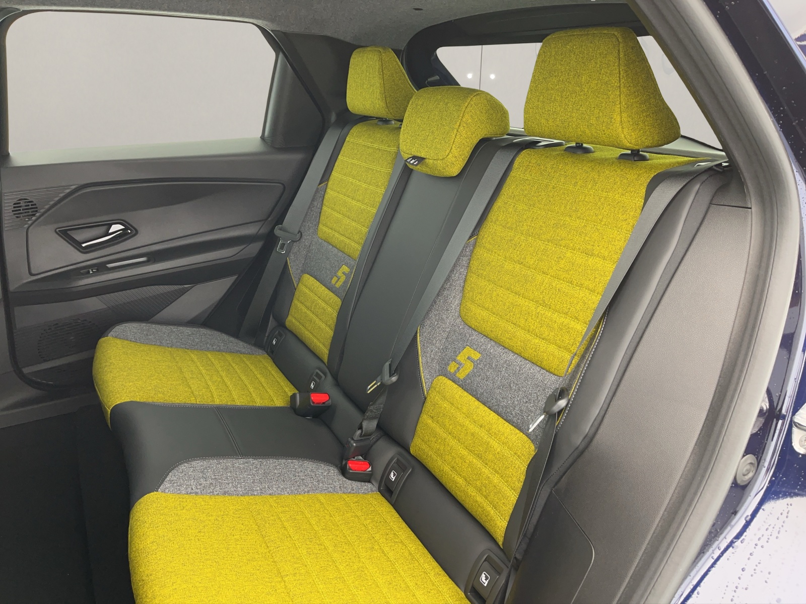 RENAULT R5 E-Tech Comfort Range iconic five-image-16
