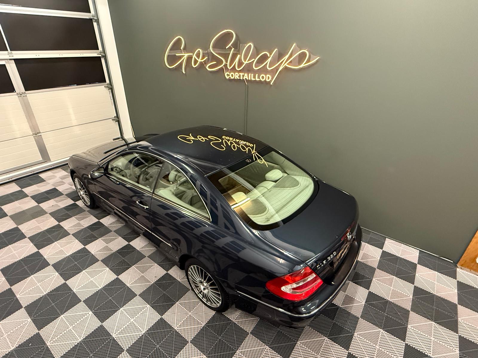MERCEDES-BENZ CLK 320 Elégance Automatic-image-2