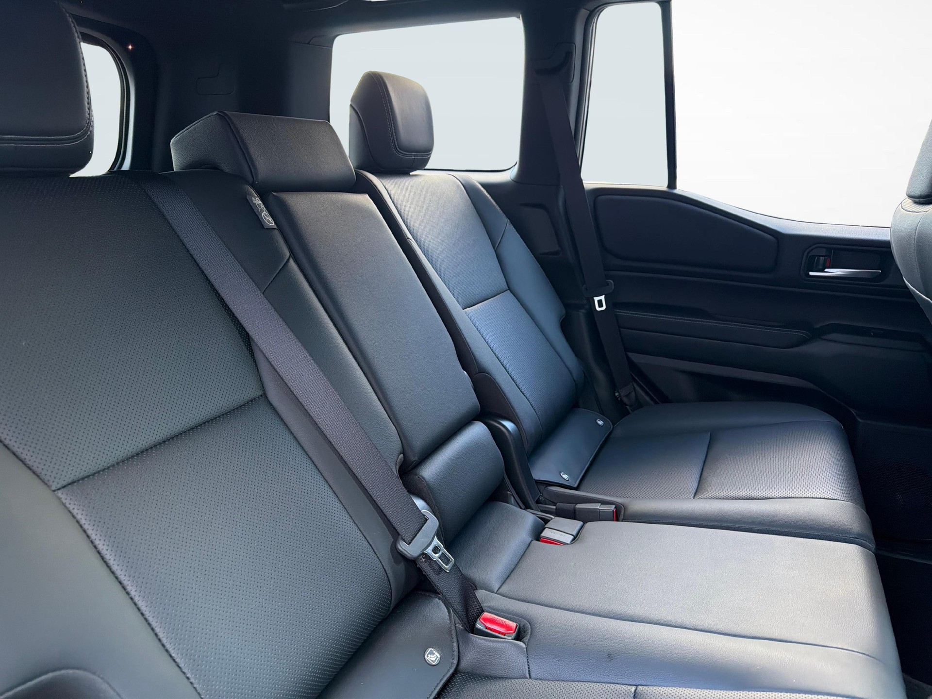 TOYOTA Land Cruiser 2.8 D 48V Style-image-19