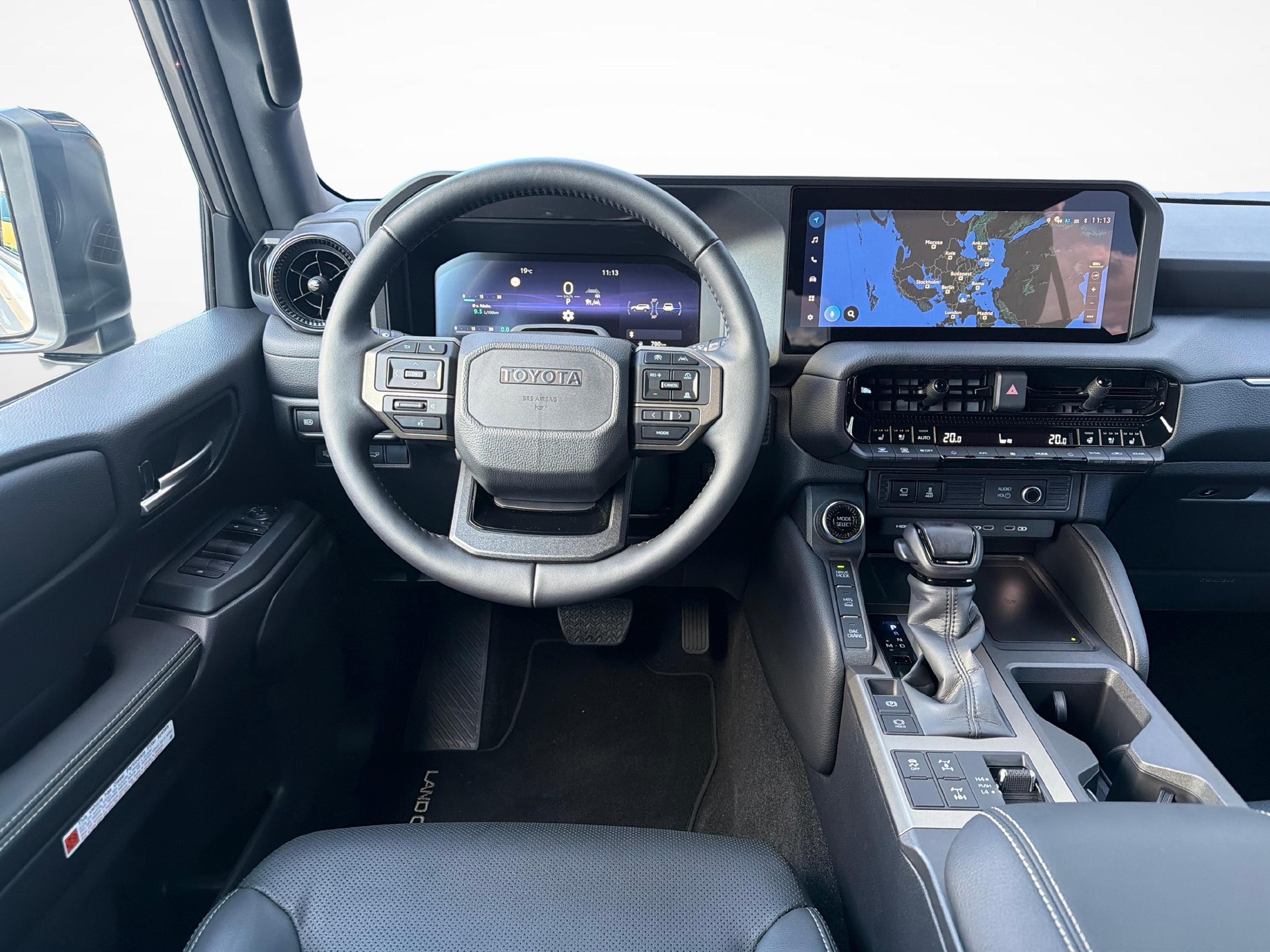 TOYOTA Land Cruiser 2.8 D 48V Style-image-13