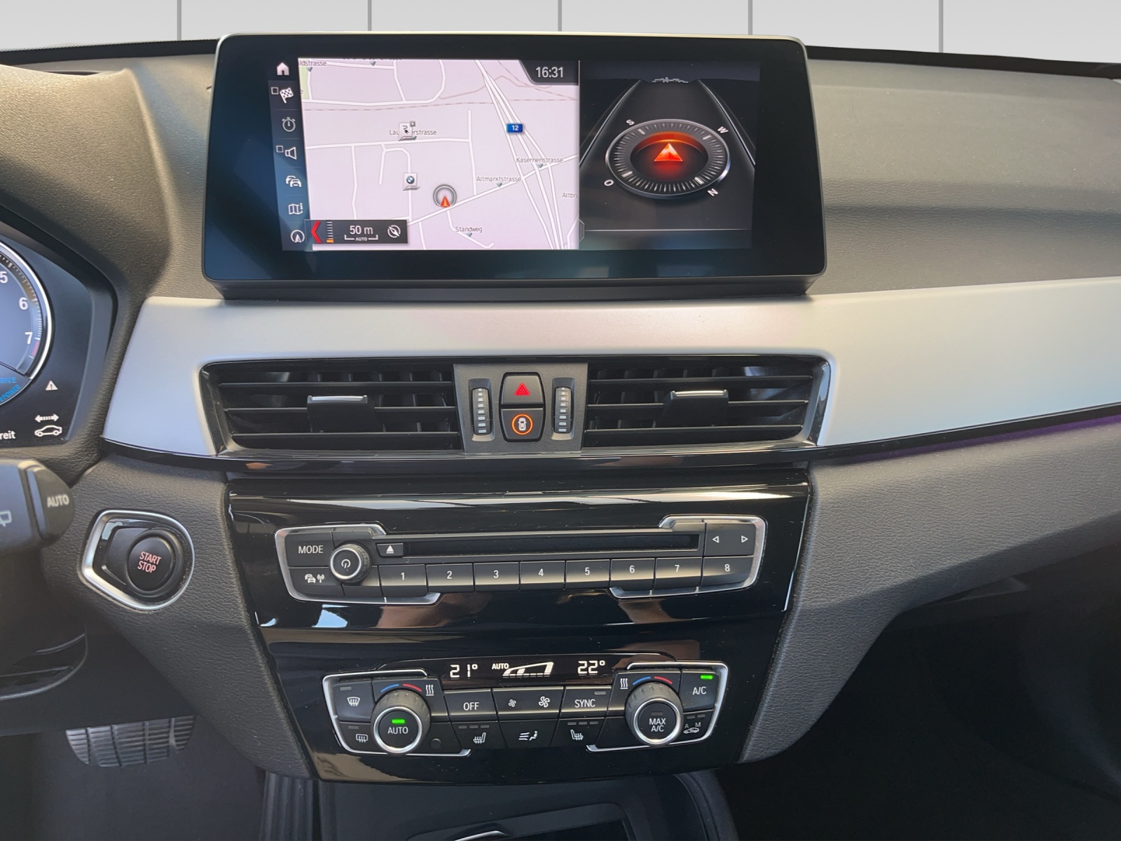 BMW X1 xDrive 25e Steptronic-image-9