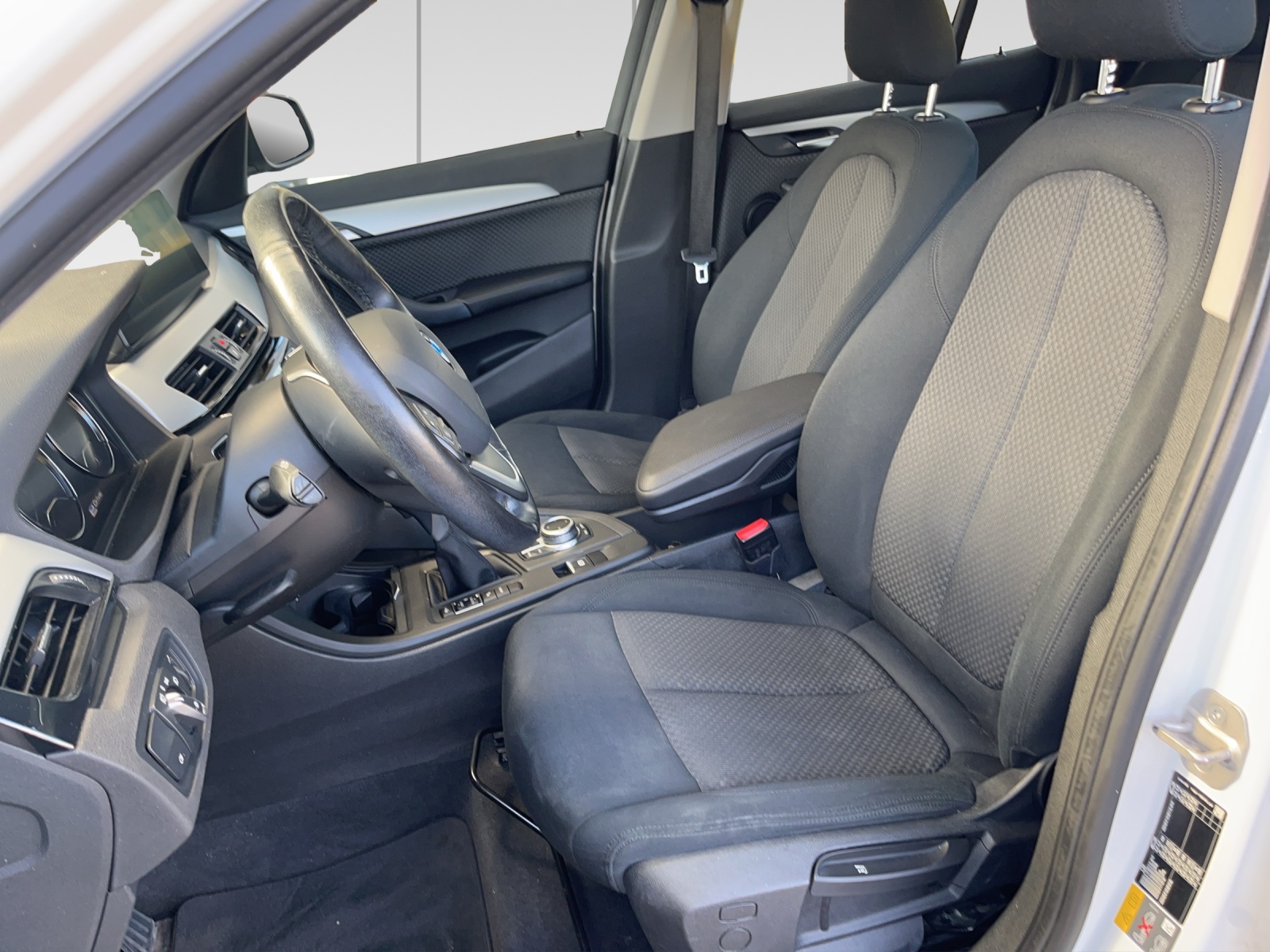 BMW X1 xDrive 25e Steptronic-image-6