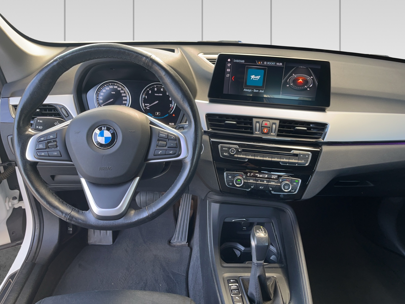 BMW X1 xDrive 25e Steptronic-image-7