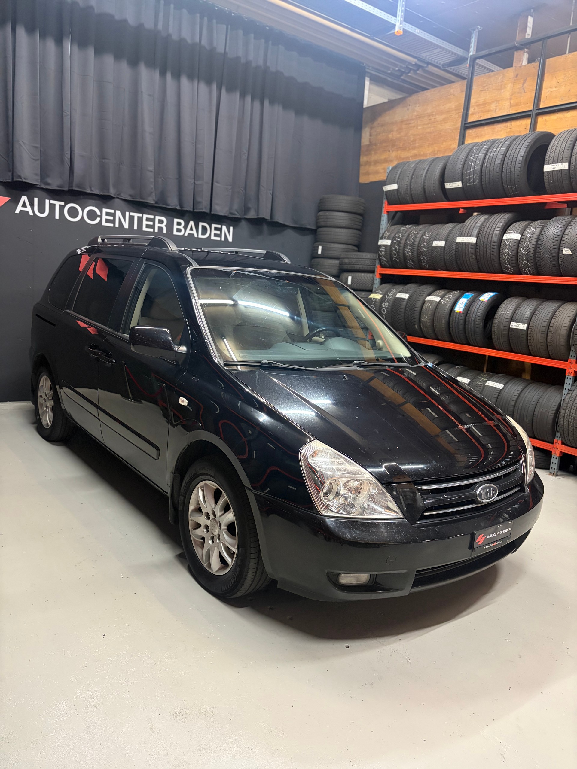 KIA Carnival 2.9 CRDi Trend 7 Plätze-image-1
