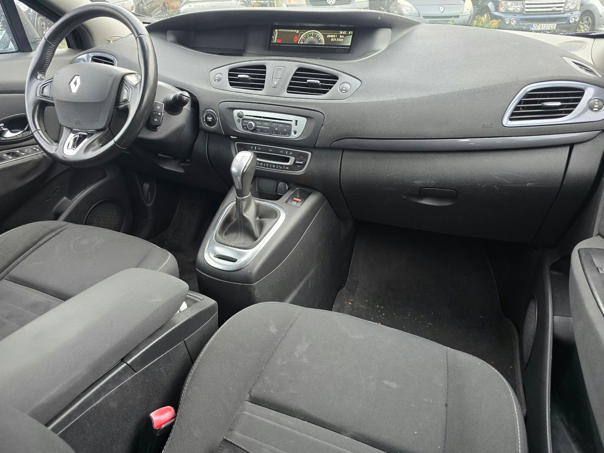 RENAULT Scénic 1.5 dCi Bose EDC-image-9