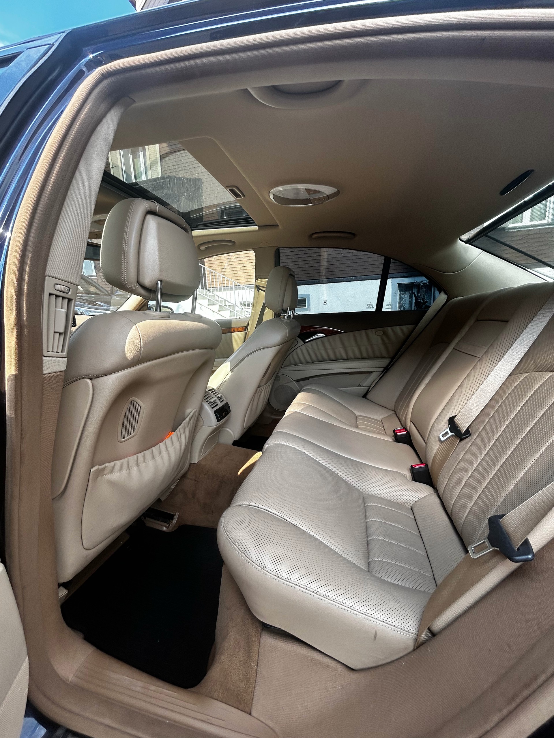 MERCEDES-BENZ E 350 V6 4matic-image-4