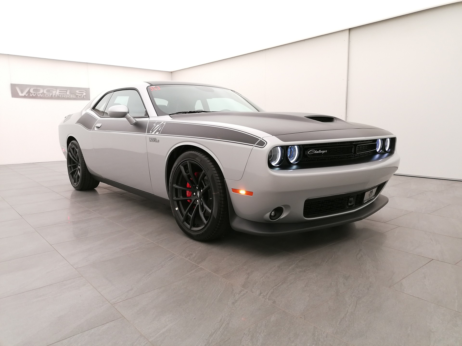 DODGE Challenger T/A 5.7-image-2