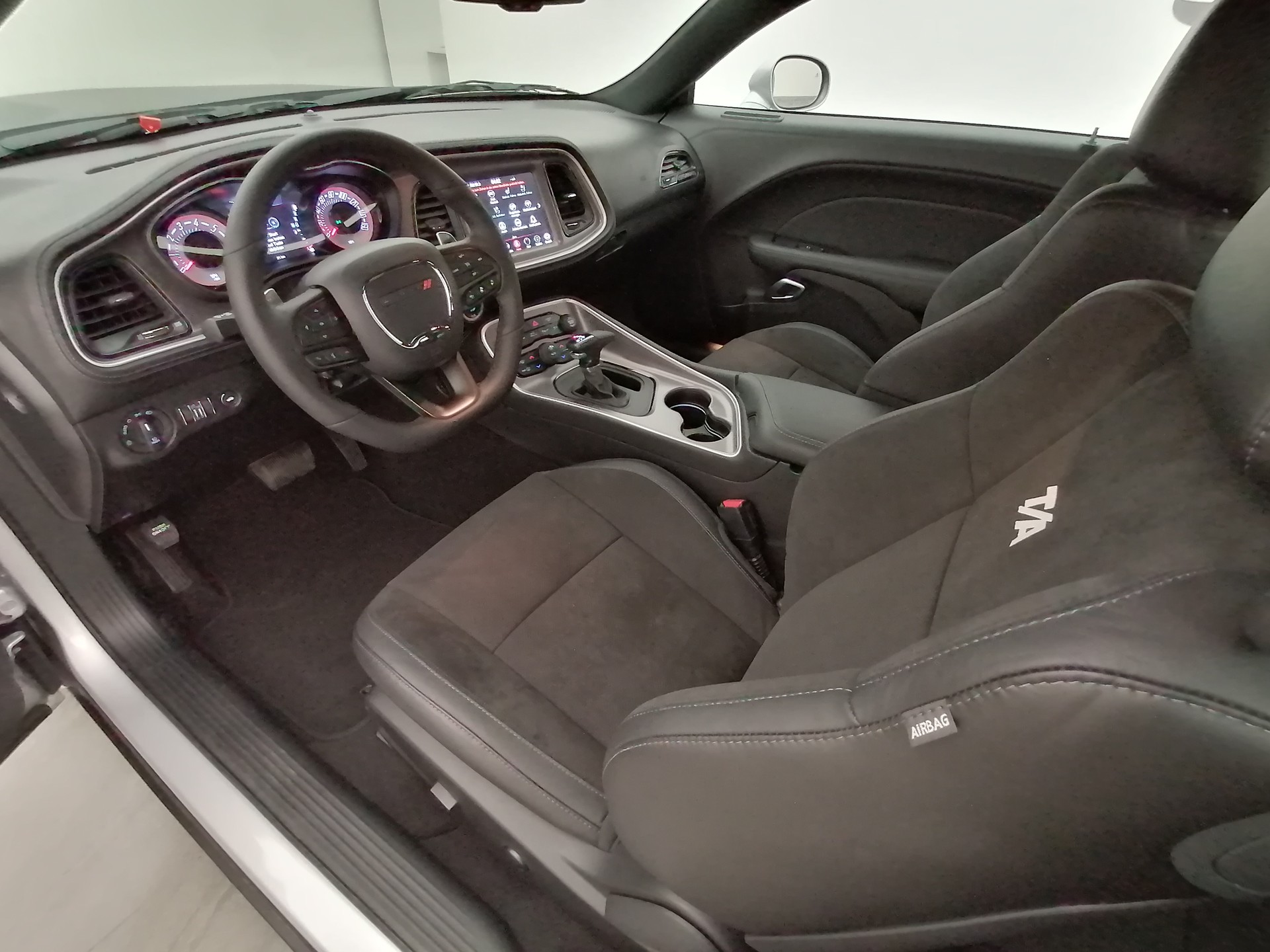 DODGE Challenger T/A 5.7-image-15