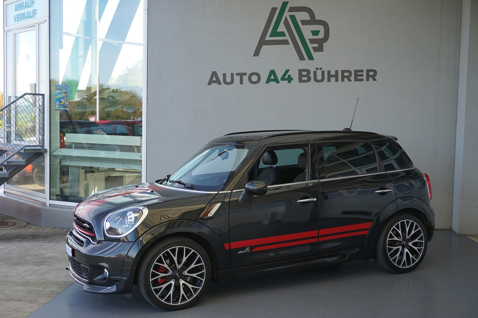 MINI Countryman JCW ALL4-image-1