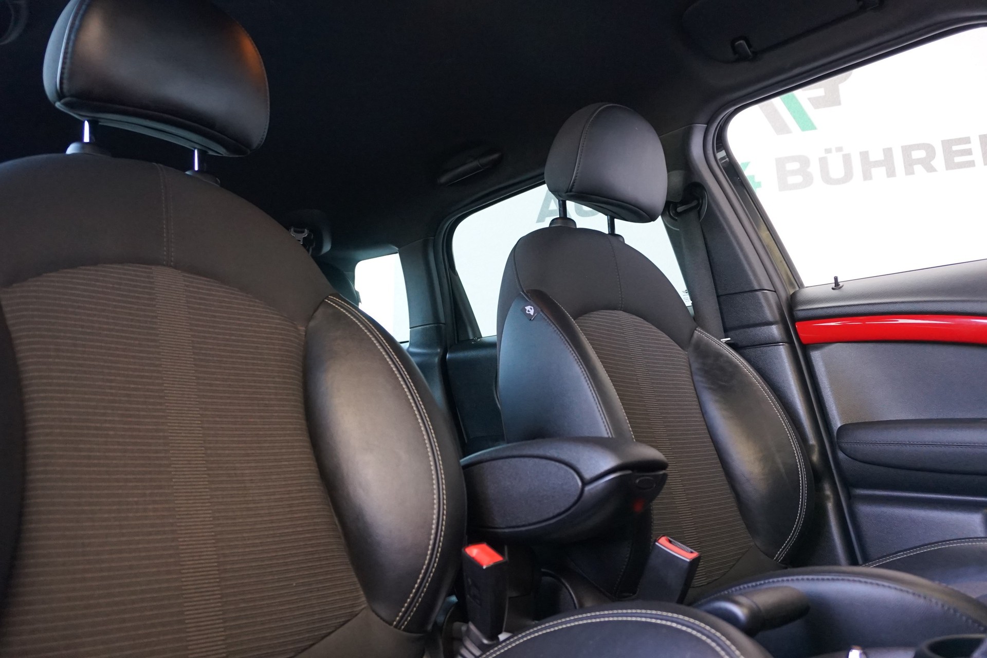 MINI Countryman JCW ALL4-image-15