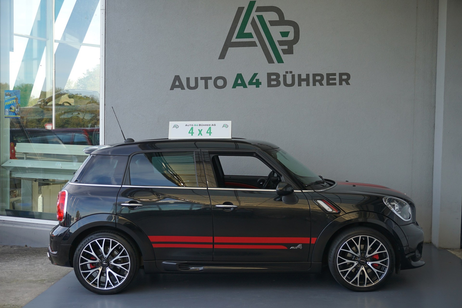 MINI Countryman JCW ALL4-image-4
