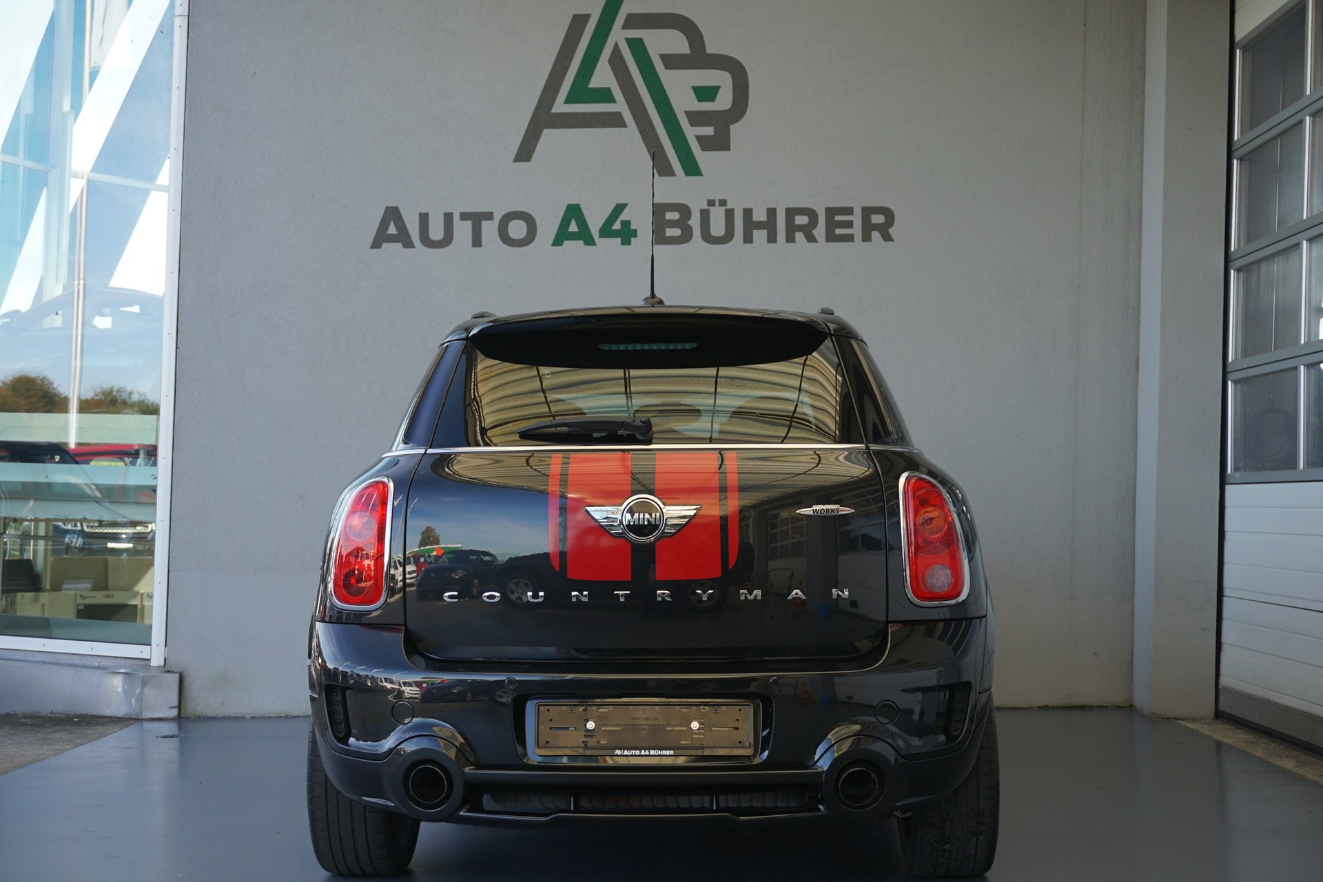 MINI Countryman JCW ALL4-image-8