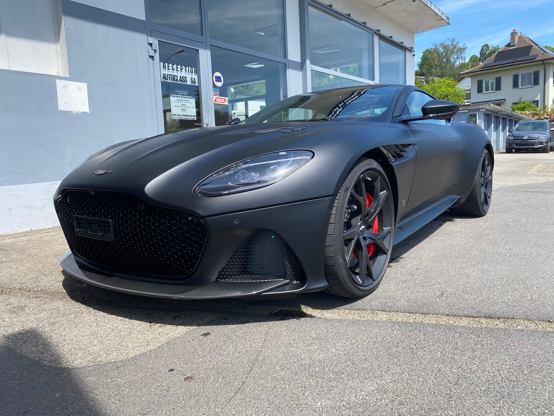ASTON MARTIN DBS Coupé Superleggera-image-0