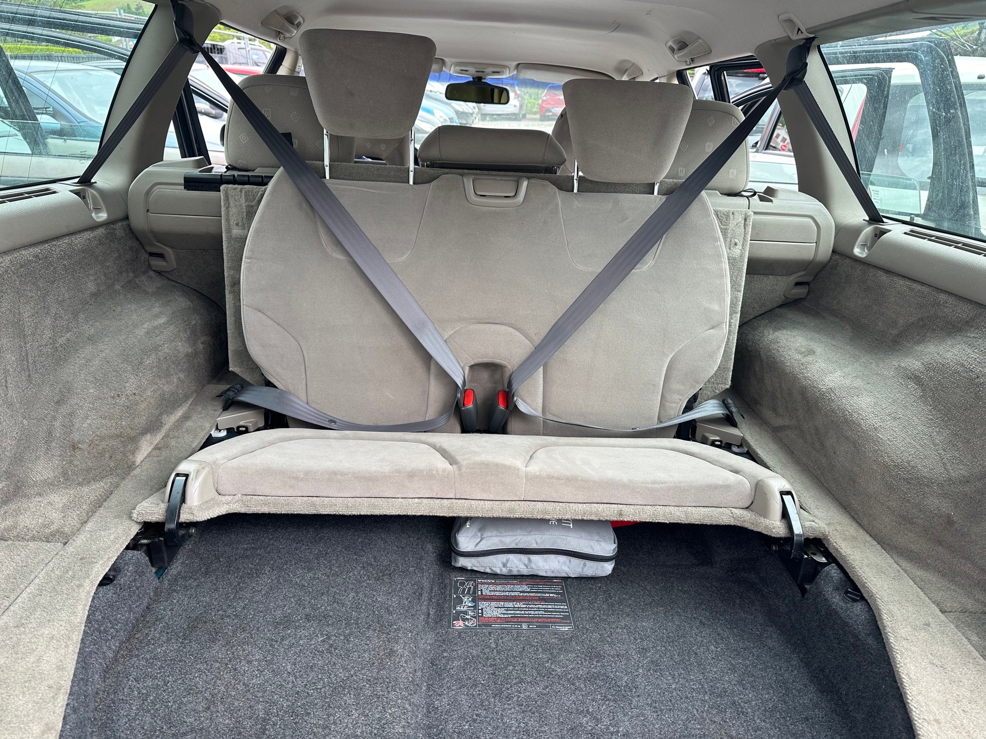 VOLVO V70 2.4-image-13
