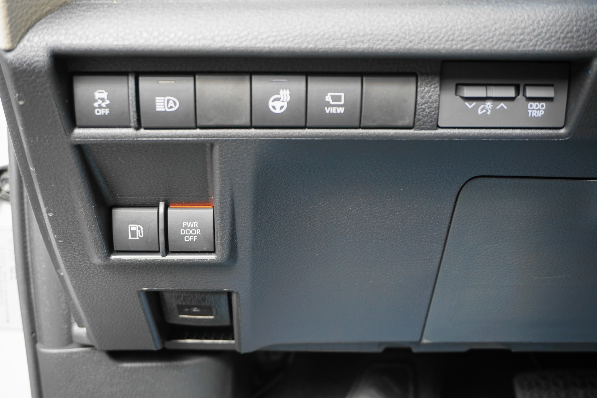 TOYOTA Sienna Hybrid Limited Premium AWD-image-5