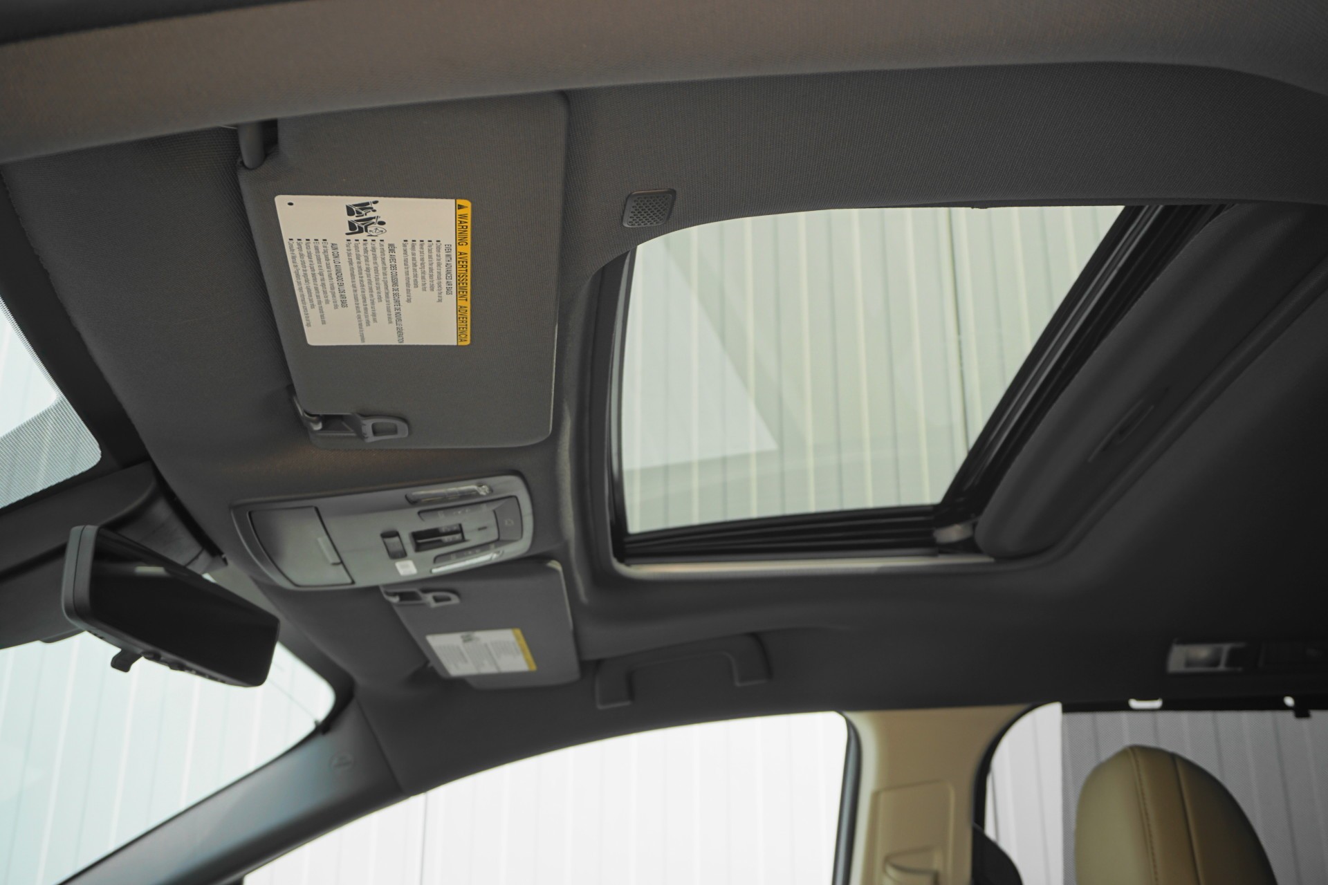 TOYOTA Sienna Hybrid Limited Premium AWD-image-7