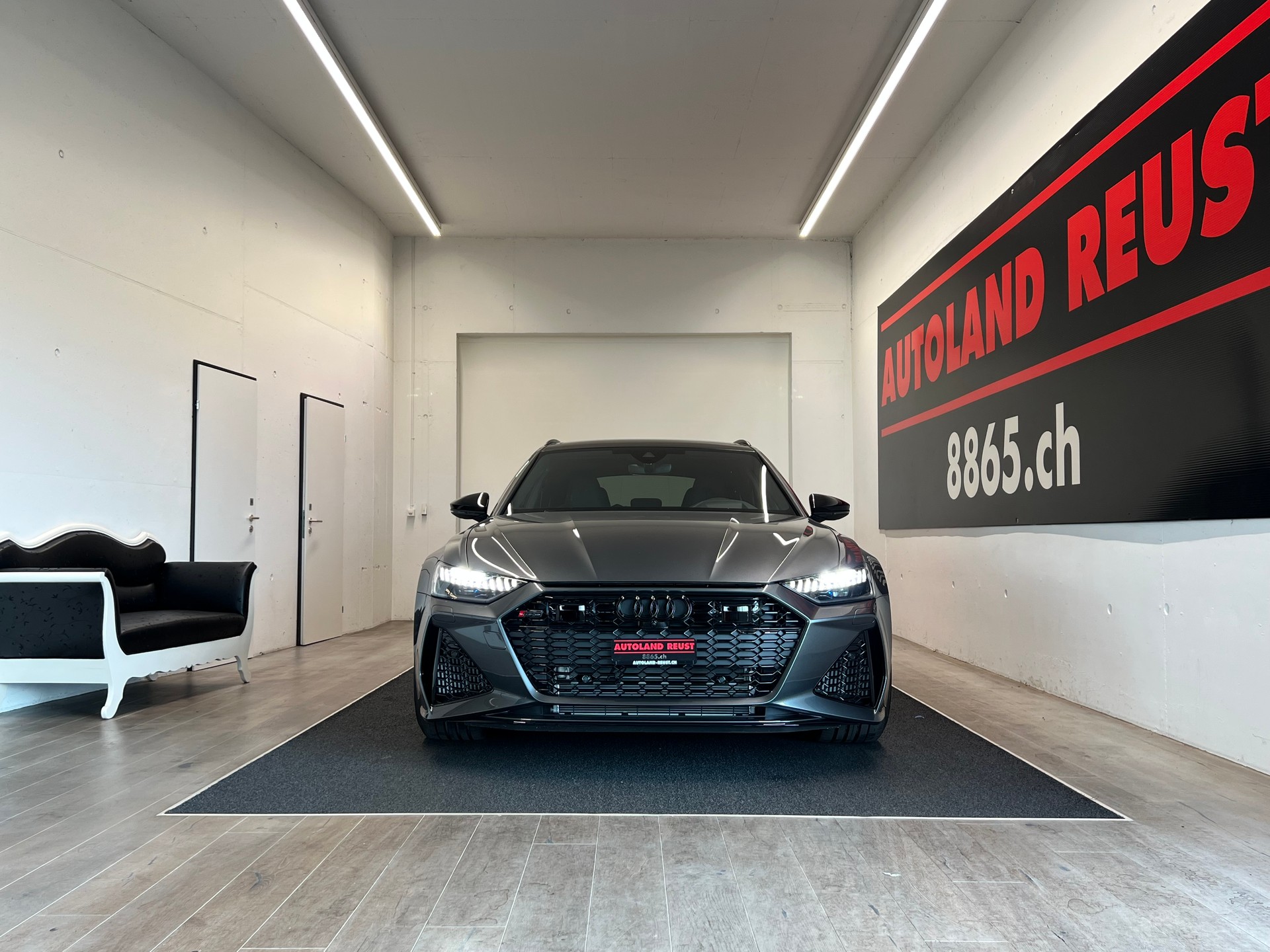AUDI RS6 Avant 4.0 TFSI V8 Performance quattro-image-1