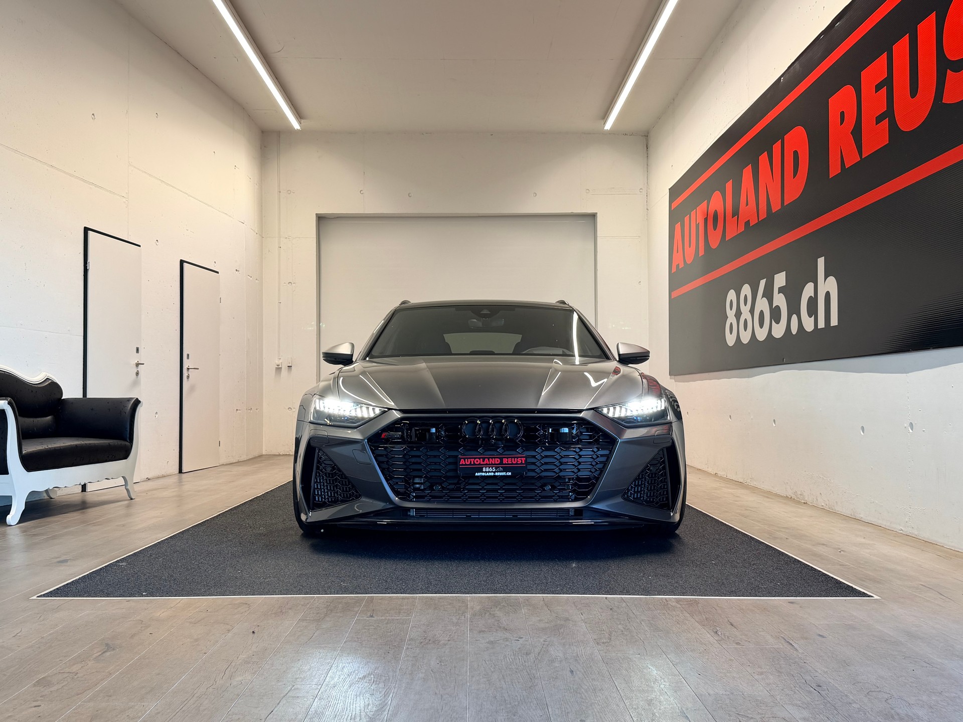 AUDI RS6 Avant 4.0 TFSI V8 Performance quattro-showroom-element-1