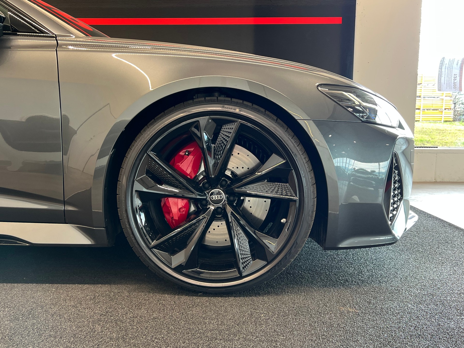 AUDI RS6 Avant 4.0 TFSI V8 Performance quattro-image-5