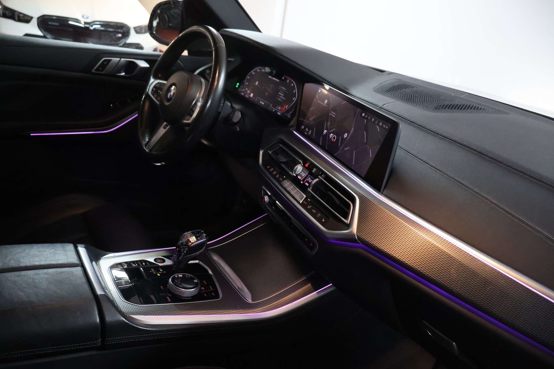BMW X5 xDrive M50d Steptronic-image-12