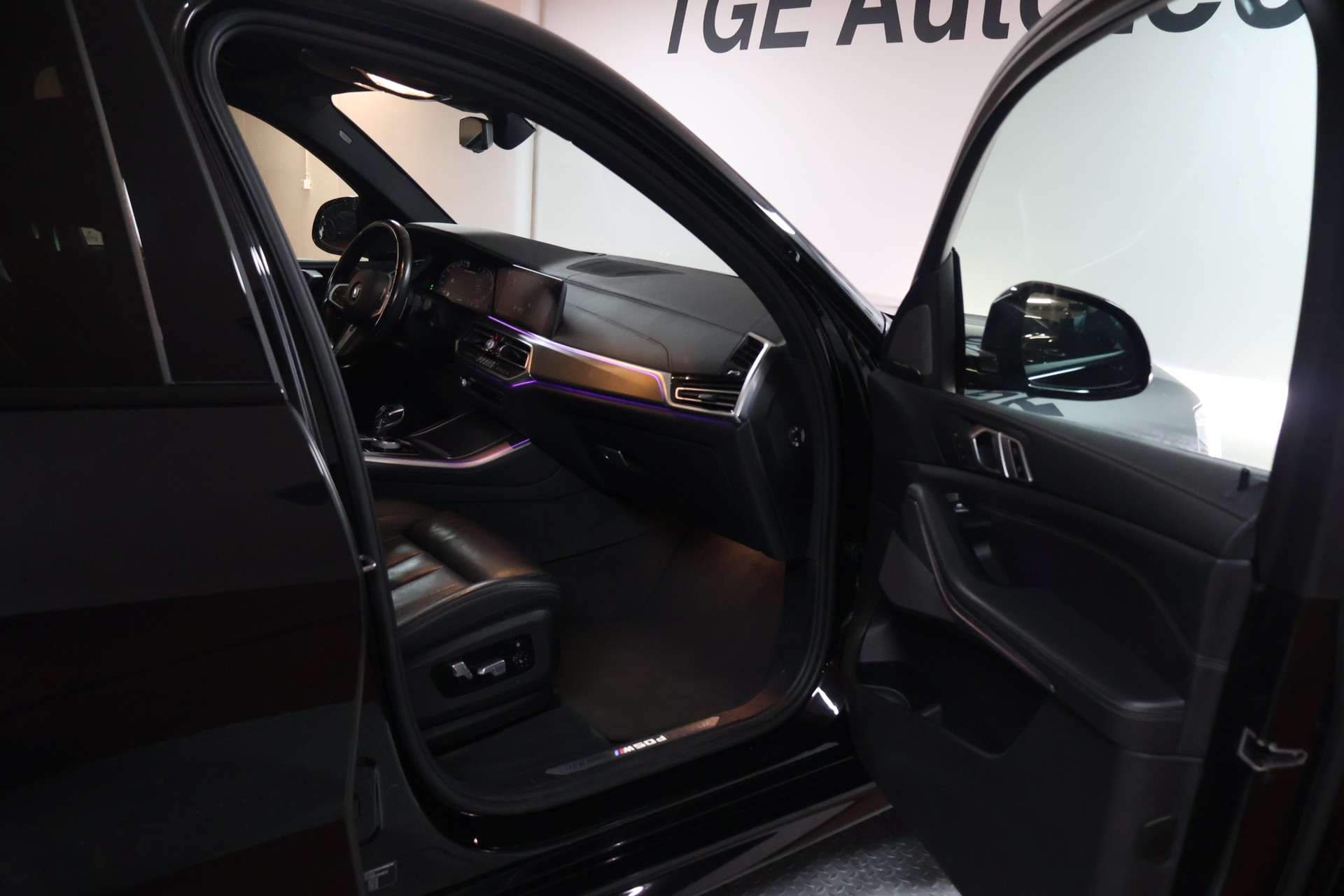 BMW X5 xDrive M50d Steptronic-image-14