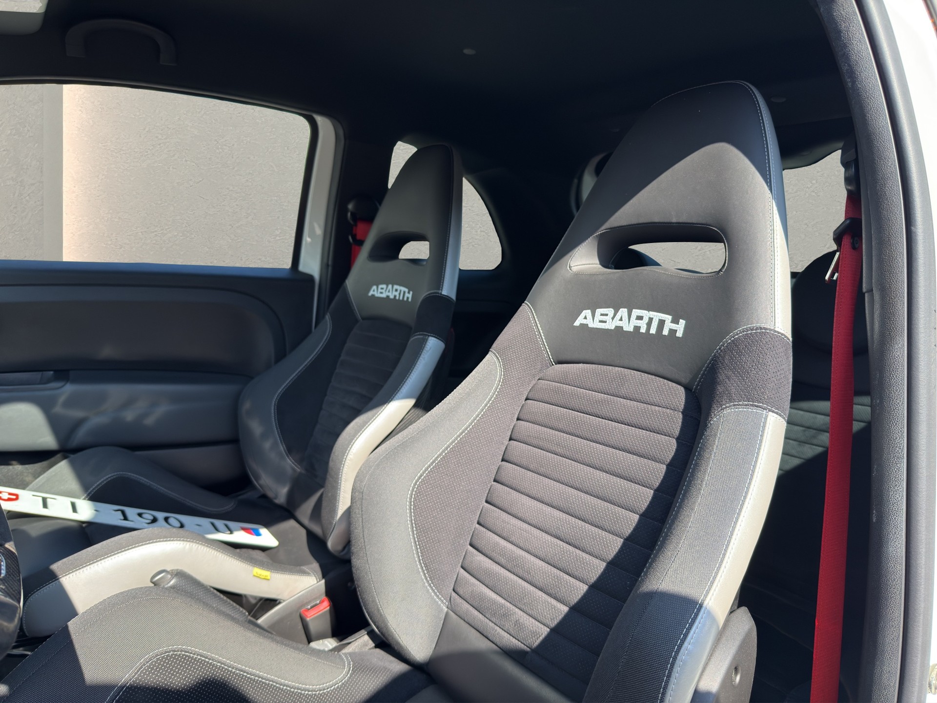 FIAT 595 1.4 16V Turbo Abarth Competizione 110° Anniv.-image-12