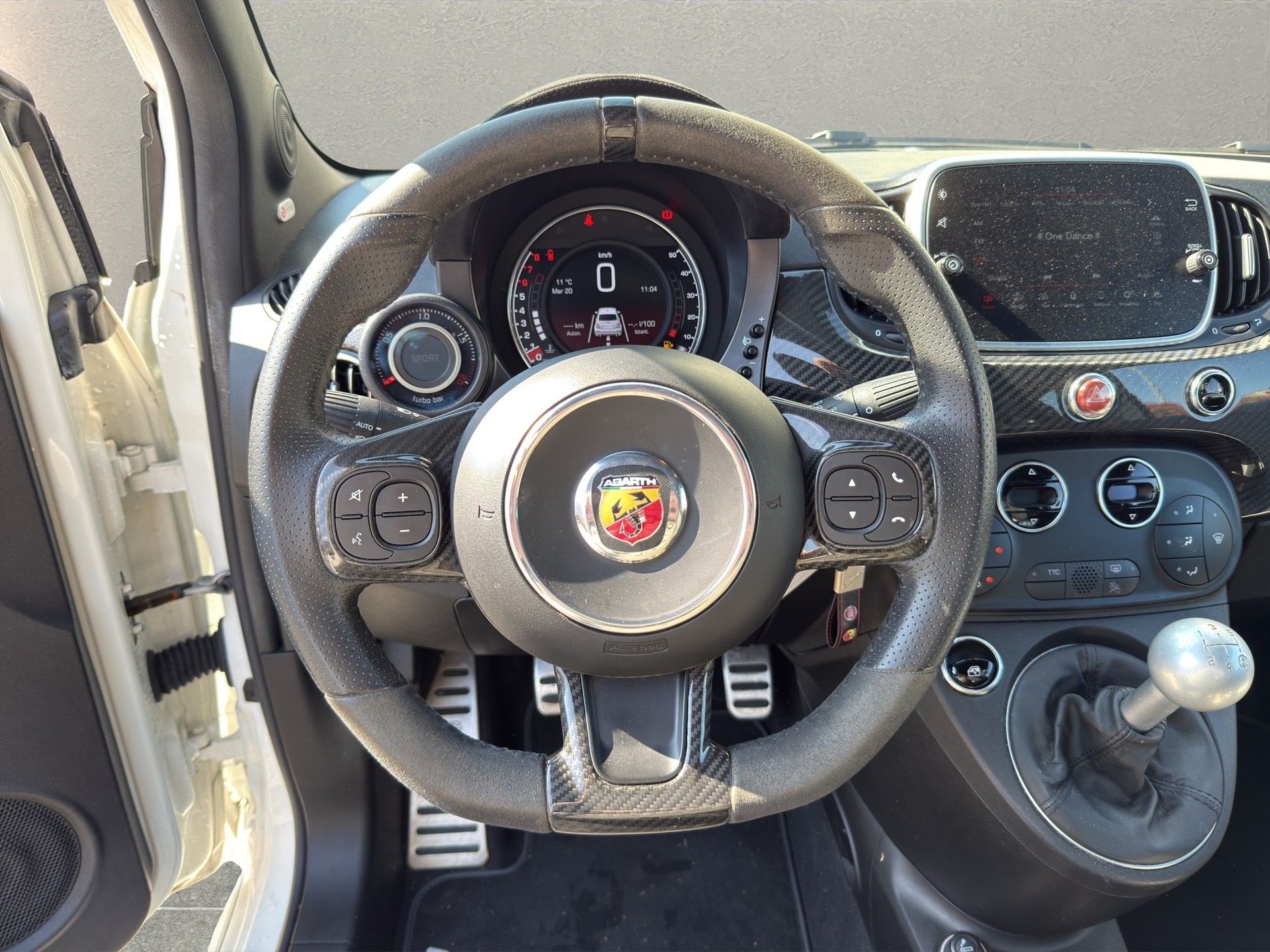 FIAT 595 1.4 16V Turbo Abarth Competizione 110° Anniv.-image-9