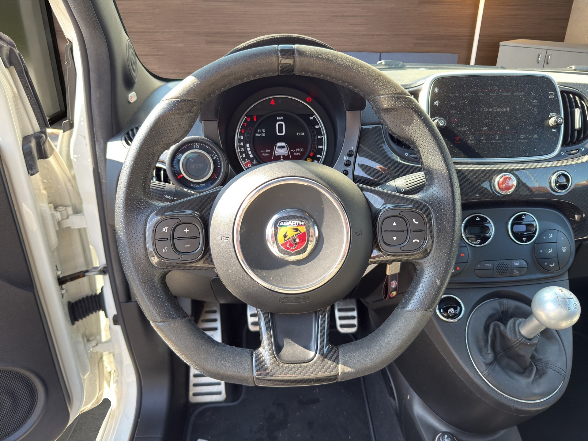 FIAT 595 1.4 16V Turbo Abarth Competizione 110° Anniv.-image-9