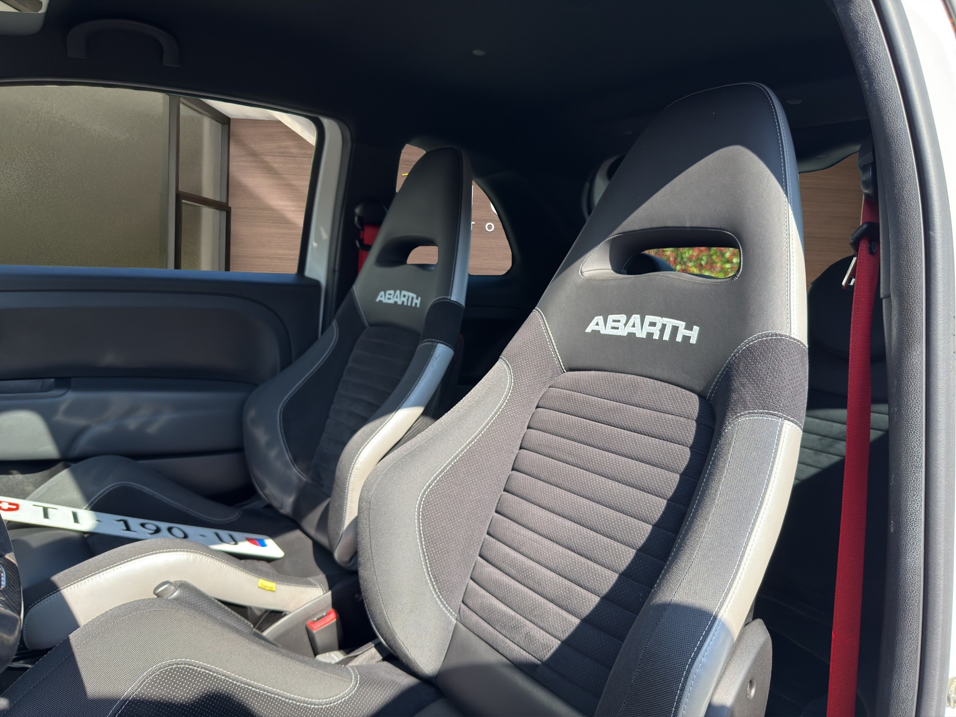 FIAT 595 1.4 16V Turbo Abarth Competizione 110° Anniv.-image-12