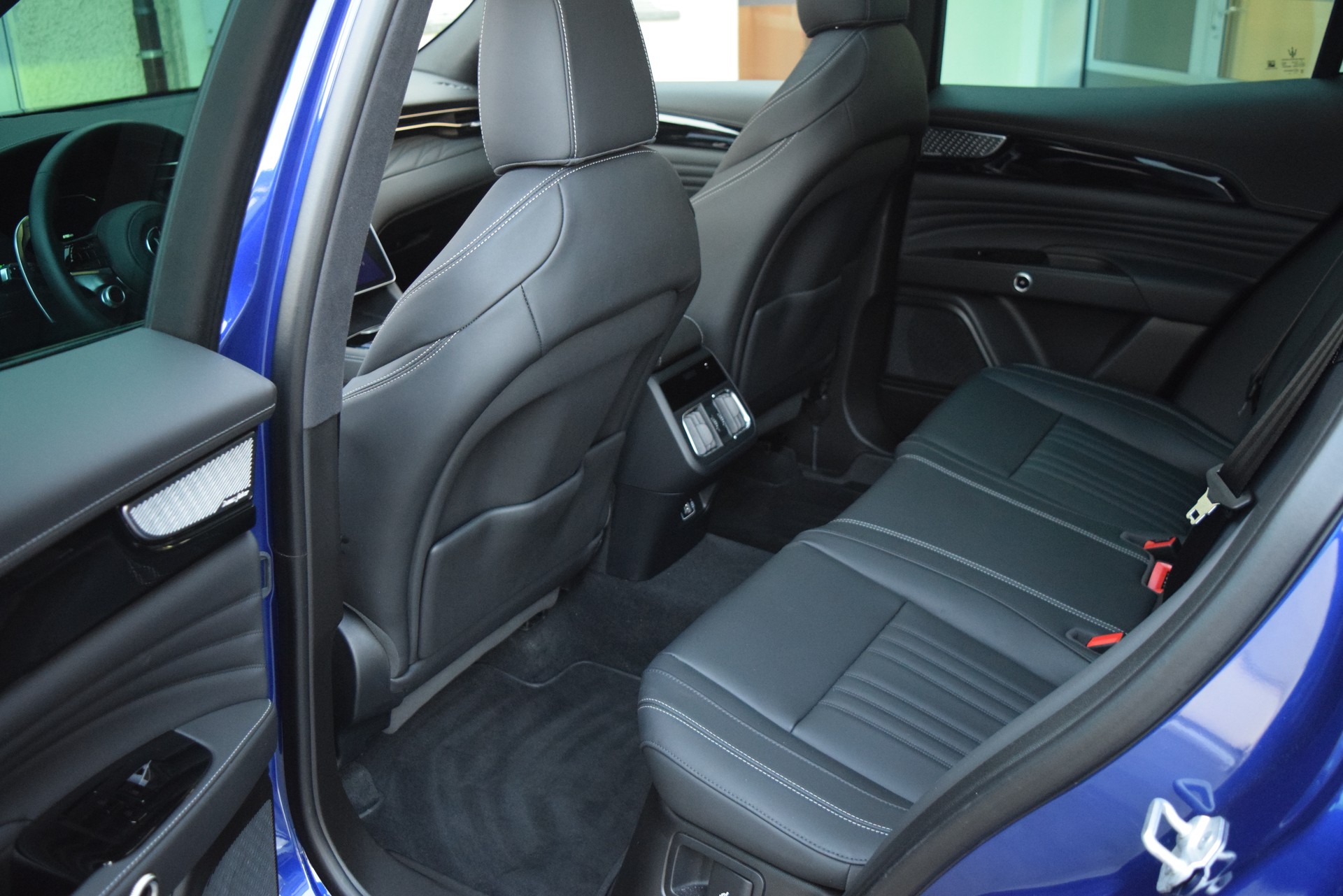 MASERATI Grecale 2.0 MHEV Modena Hybrid Automatica-image-11
