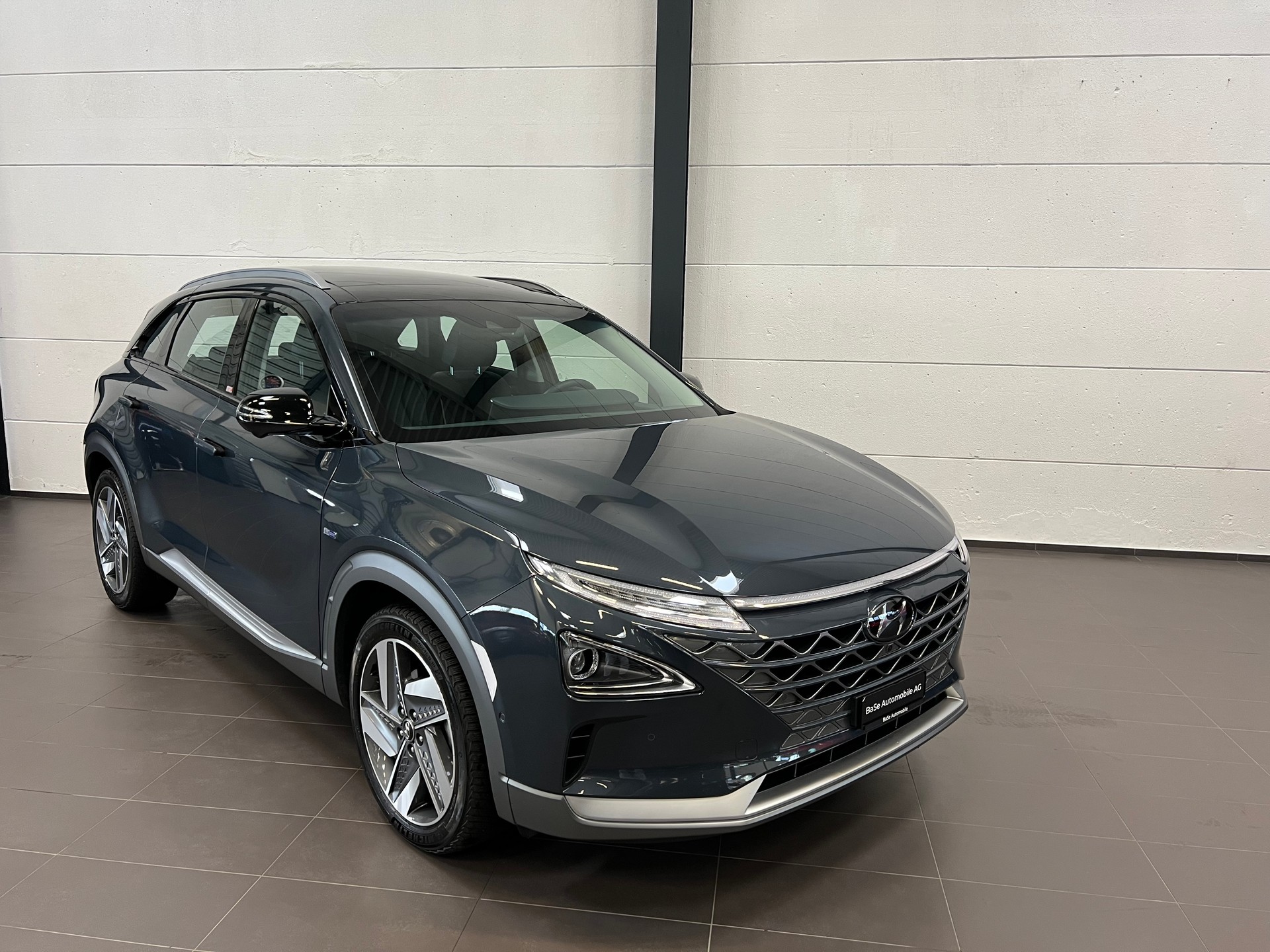 HYUNDAI Nexo Fuel Cell Amplia-image-1