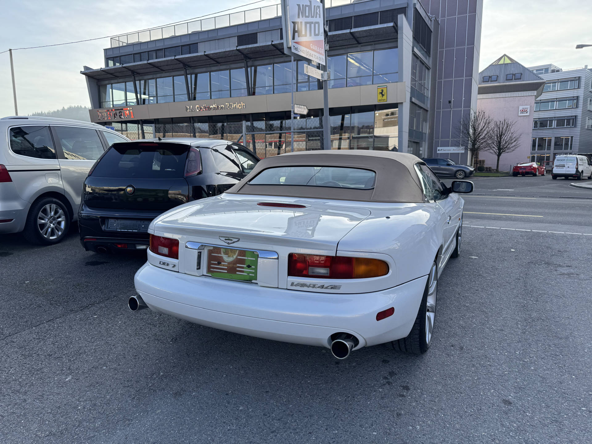 ASTON MARTIN DB7 Vantage Cabrio-image-4