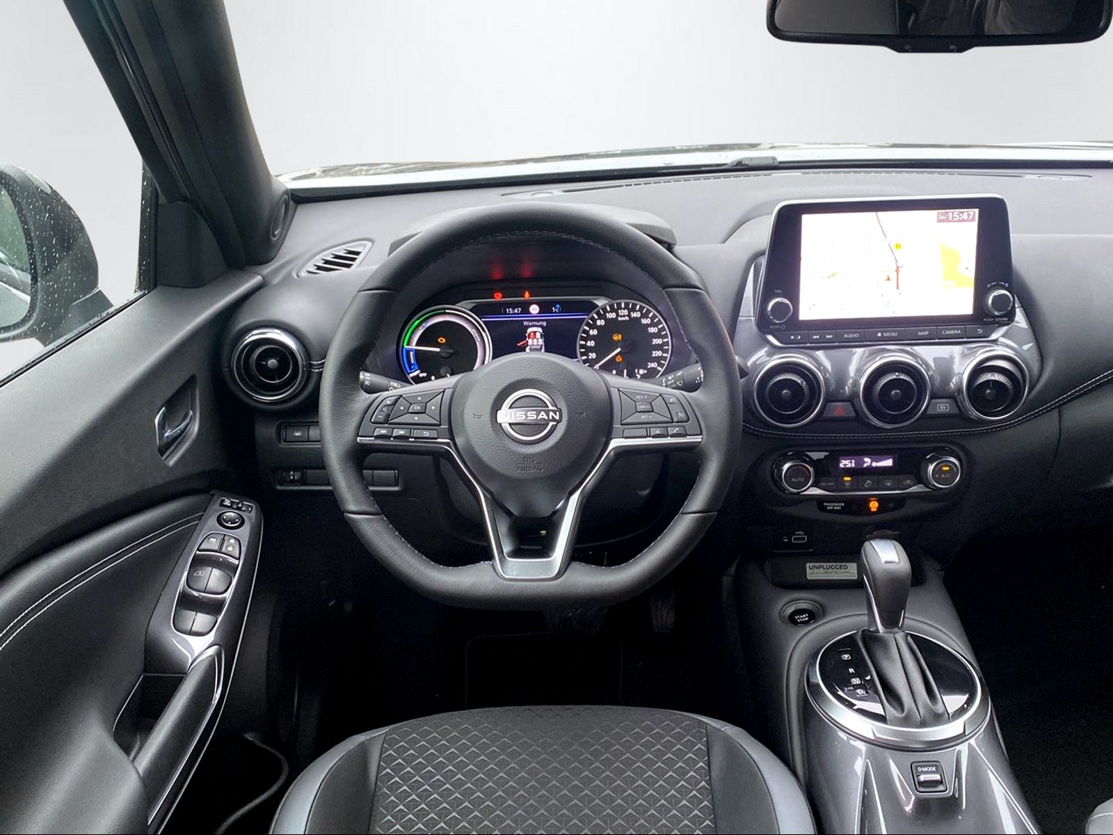NISSAN Juke 1.6 Hybrid Unplugged-image-12