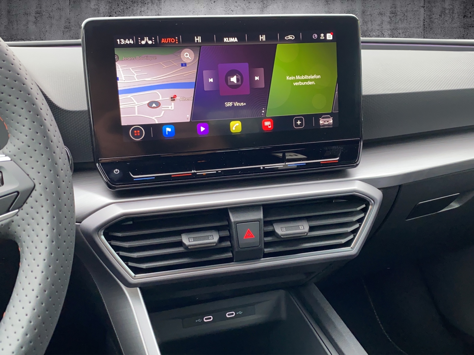 SEAT Leon ST 1.5 eTSI mHEV DSG Move FR-image-13