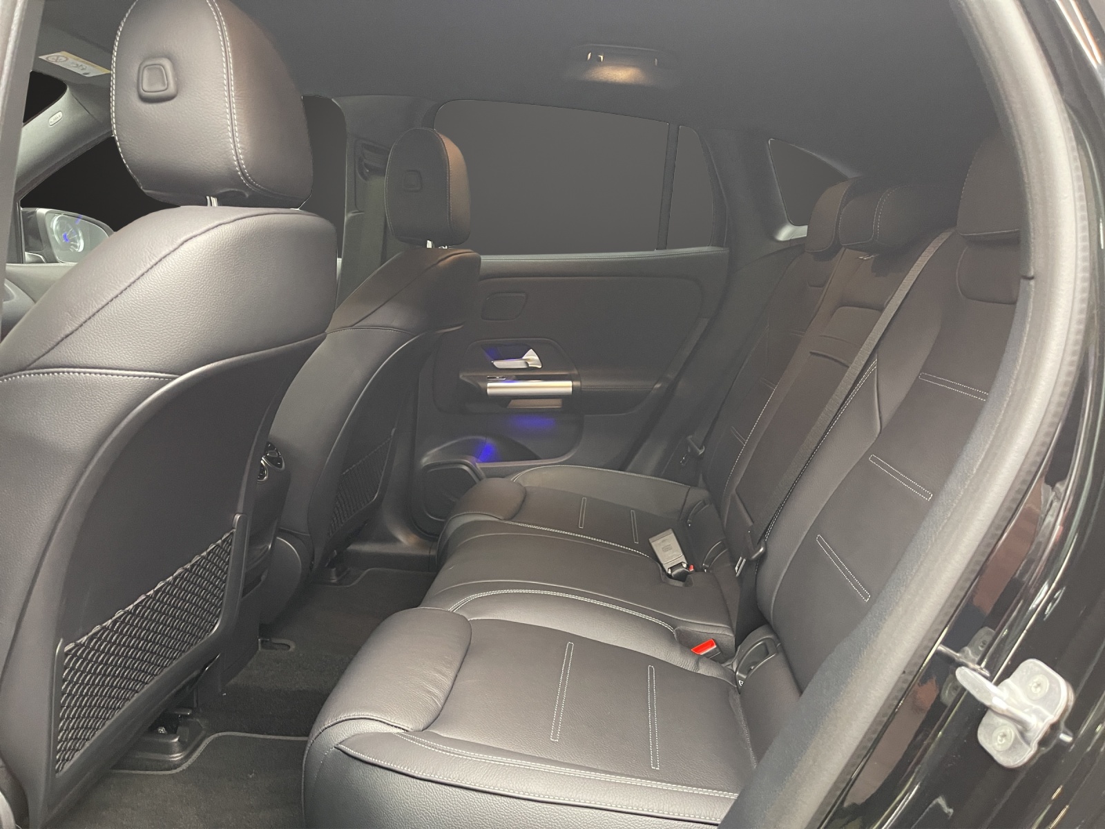 MERCEDES-BENZ EQA 250-image-10