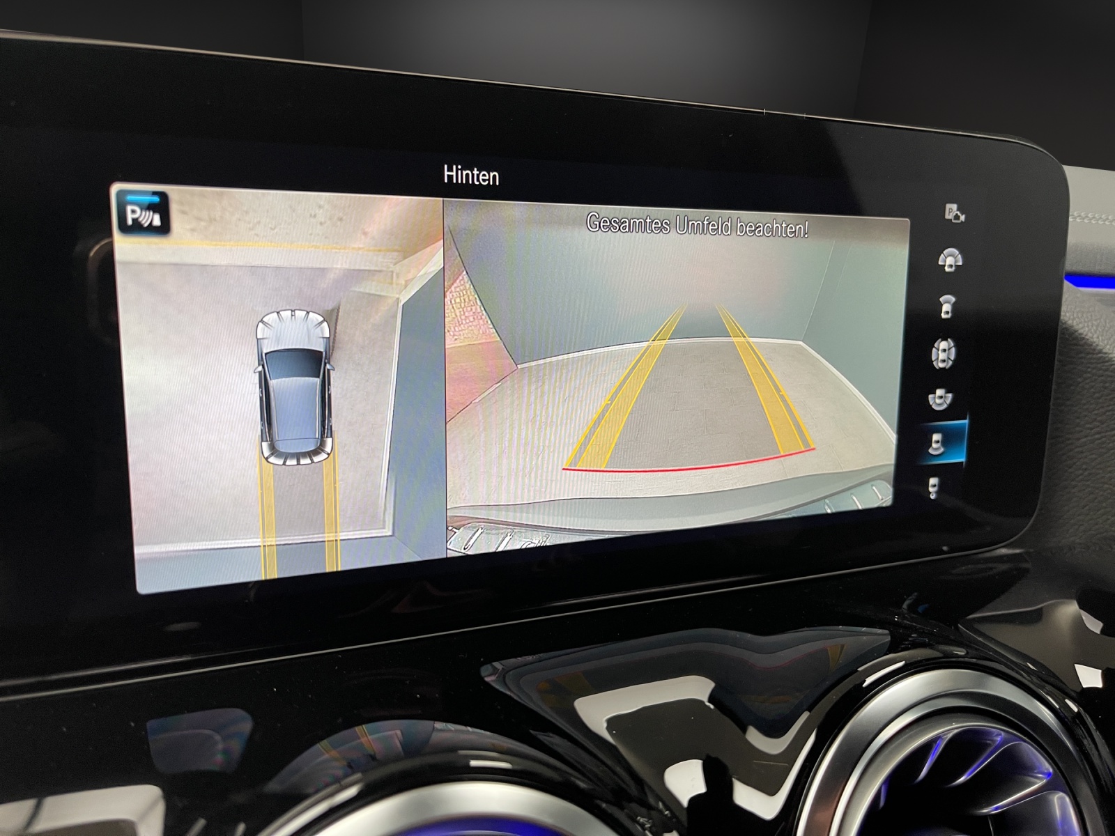 MERCEDES-BENZ EQA 250-image-13