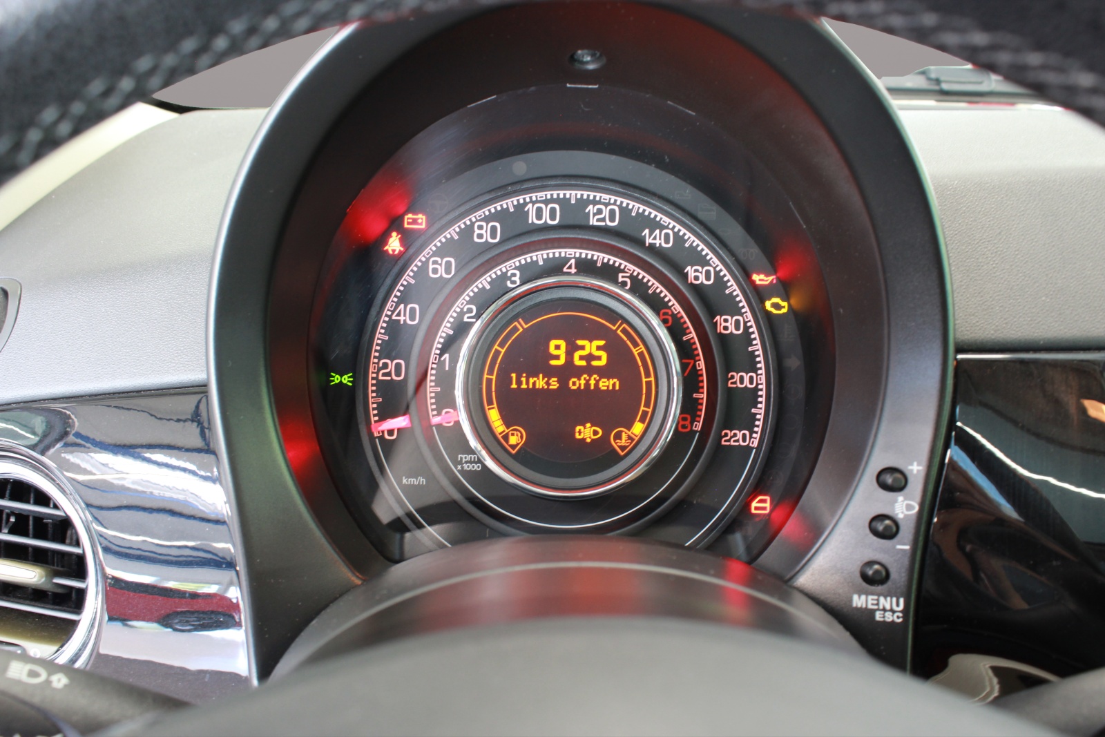 FIAT 500 1.4 16V Lounge-image-8
