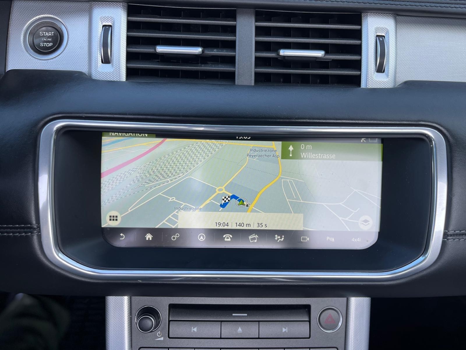 LAND ROVER Range Rover Evoque Convert. 2.0Si4 HSE Dynamic AT9-image-14