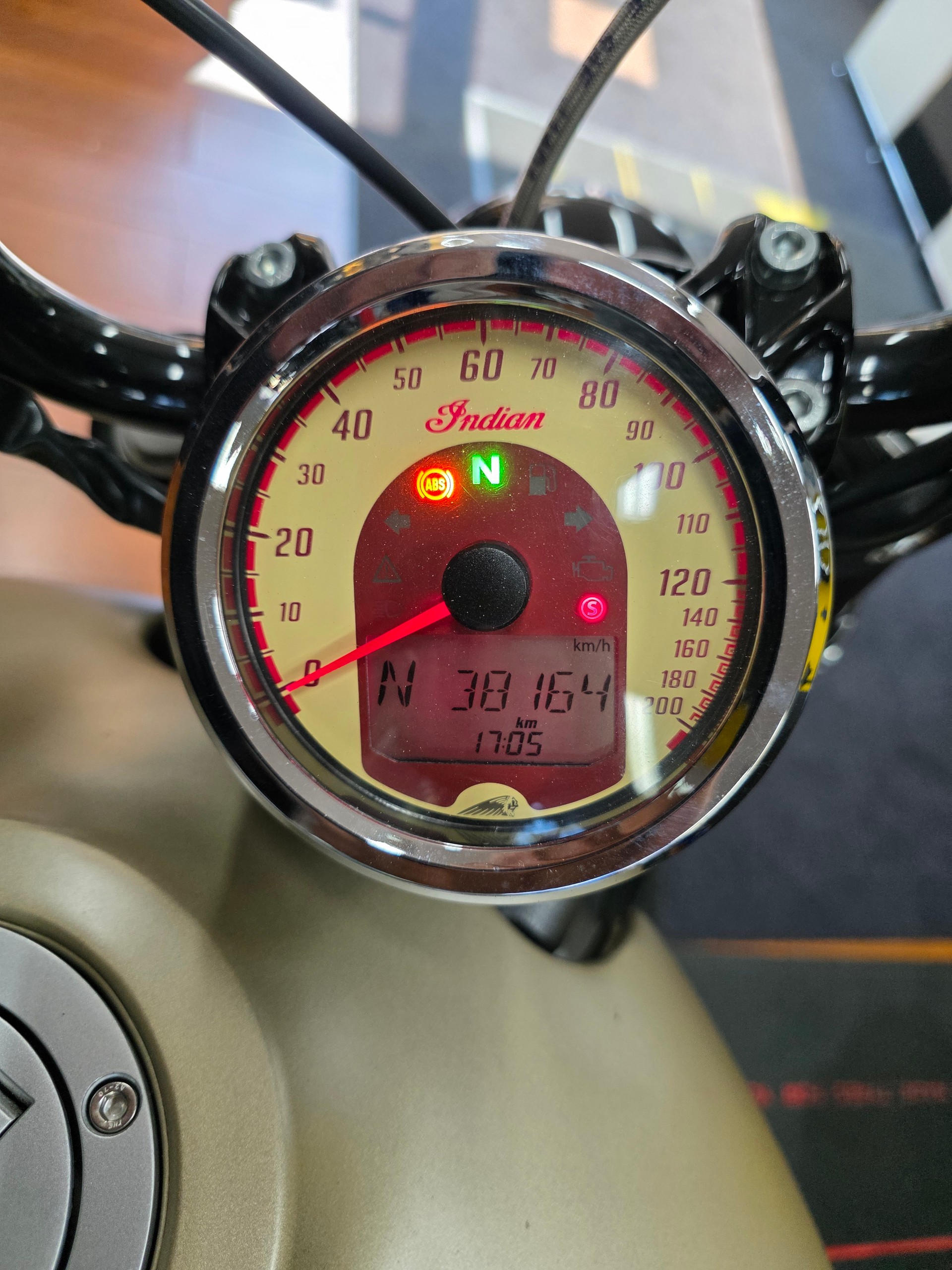 INDIAN Scout ABS-image-10