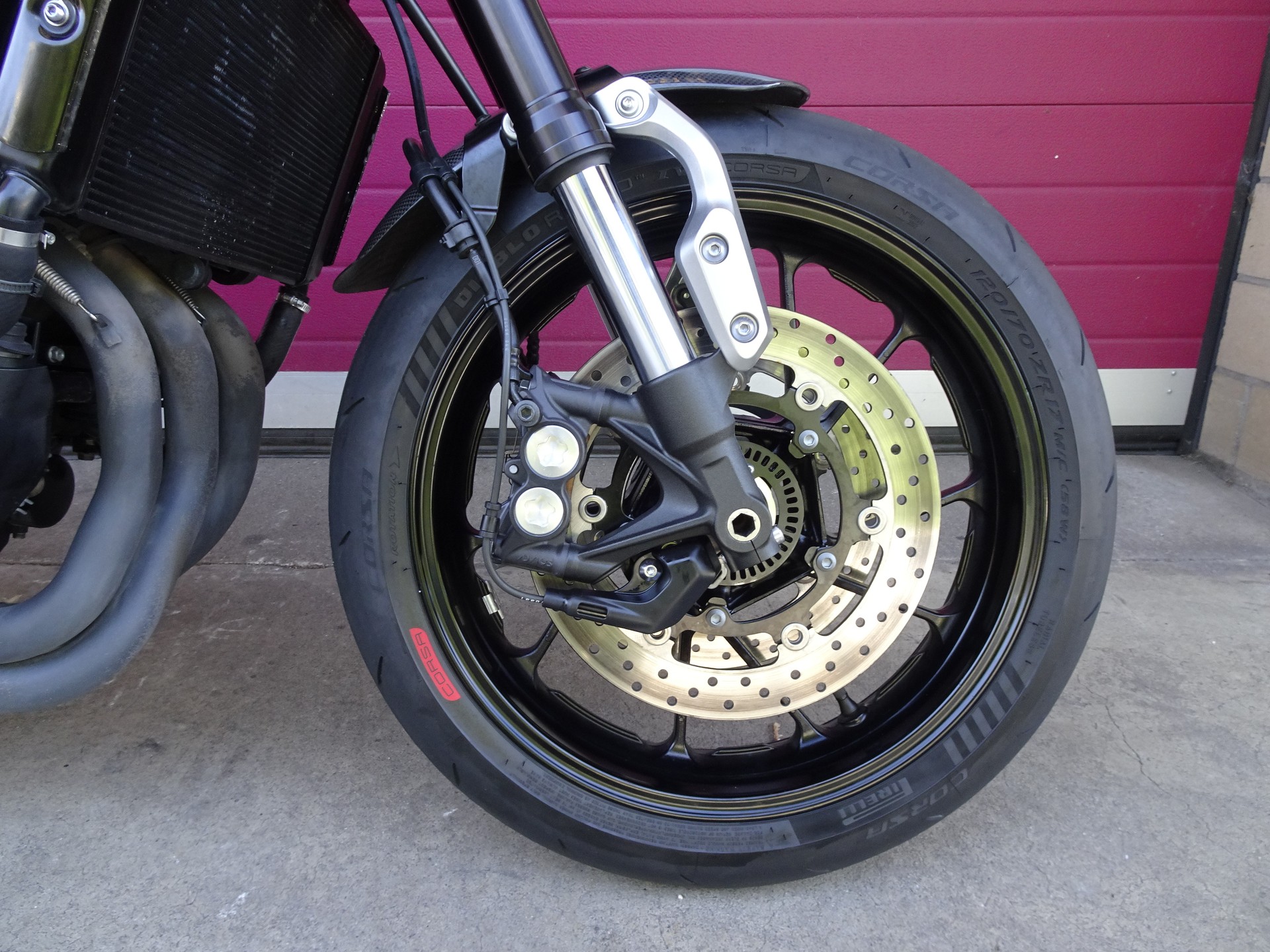 YAMAHA XSR 900 Abarth-showroom-element-1