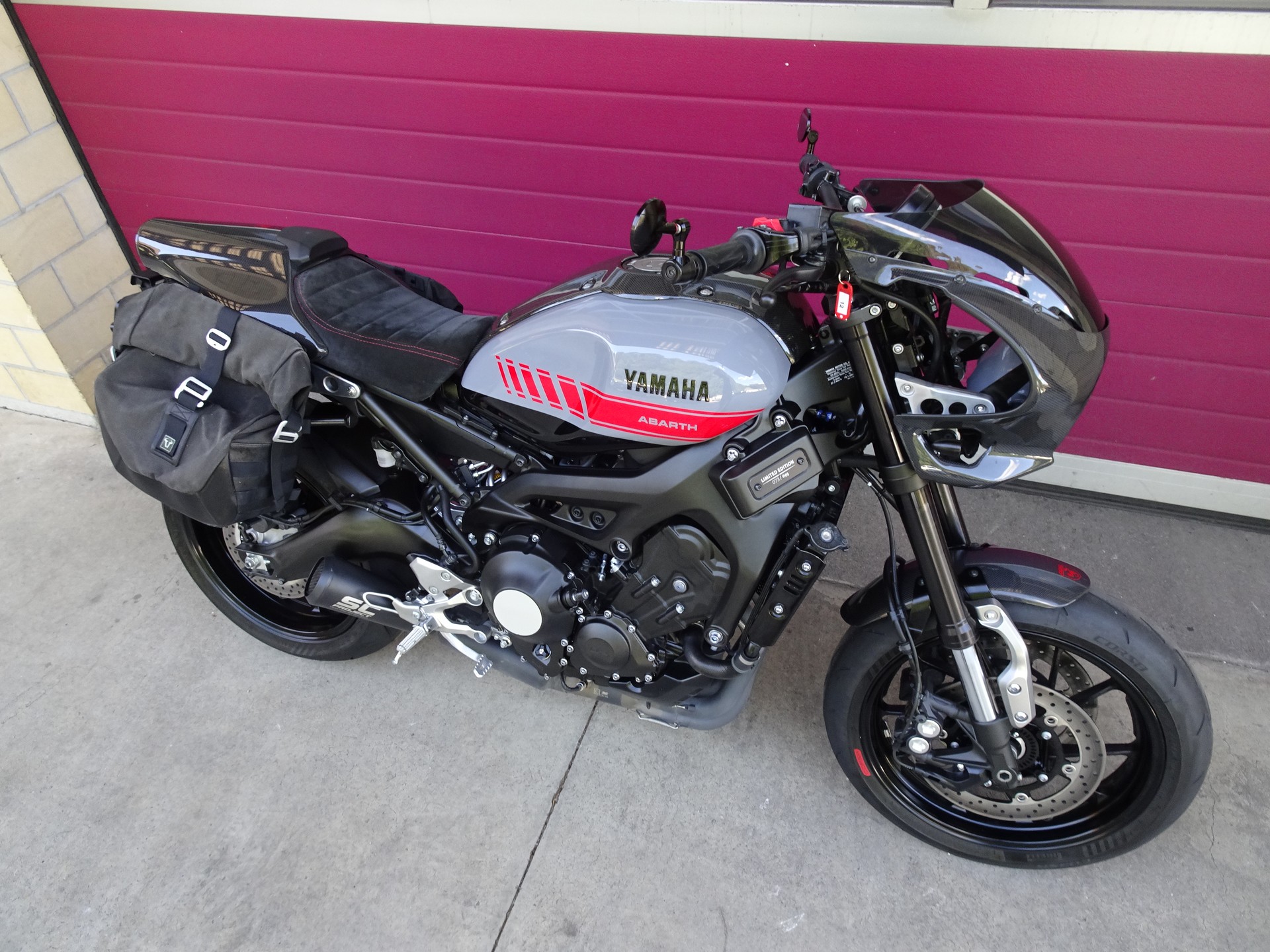 YAMAHA XSR 900 Abarth-image-15