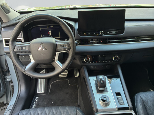 MITSUBISHI Outlander PHEV Instyle4WD-image-8